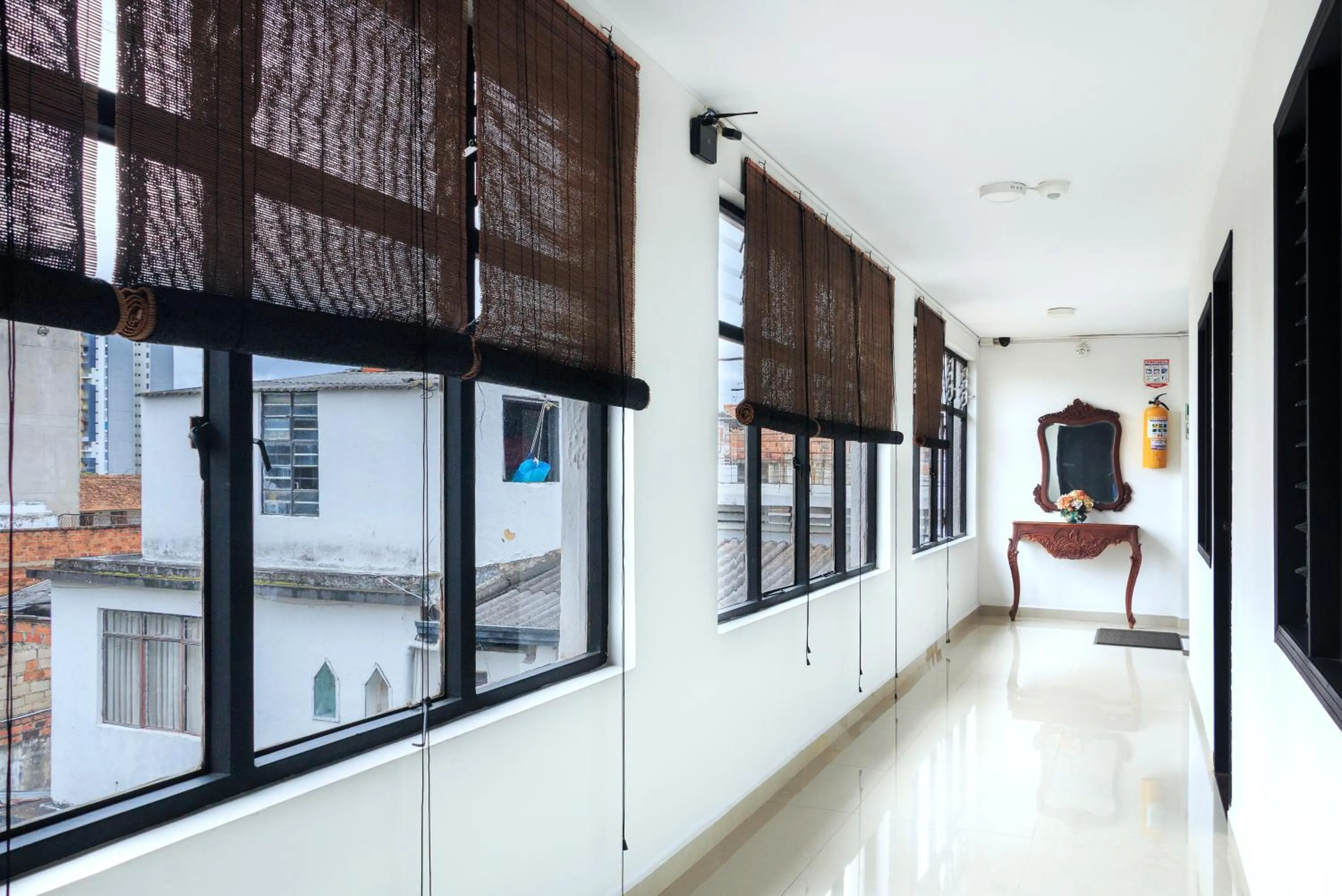 Seating area in Hotel Colonial Plaza