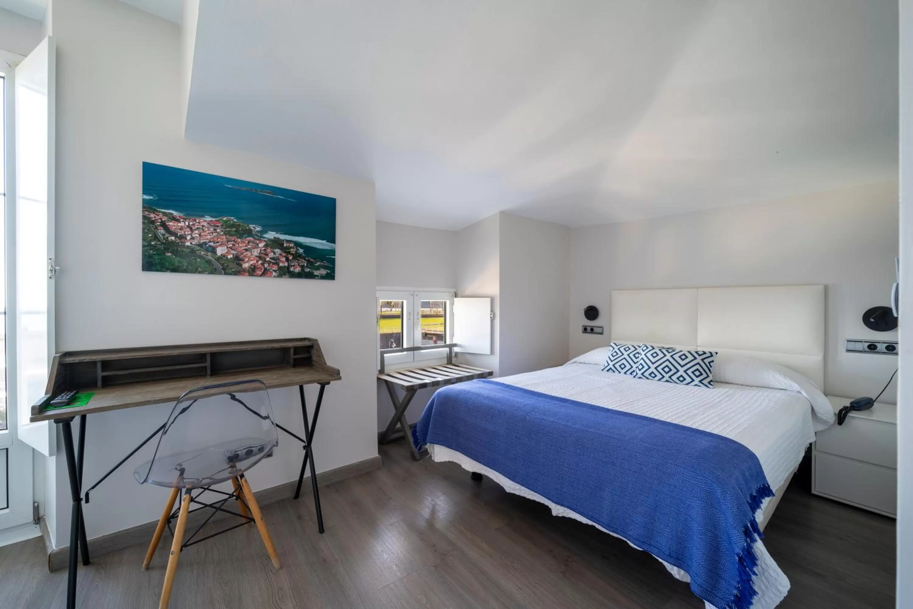 Photo of the whole room, Bed in Hotel&Spa El Puerto