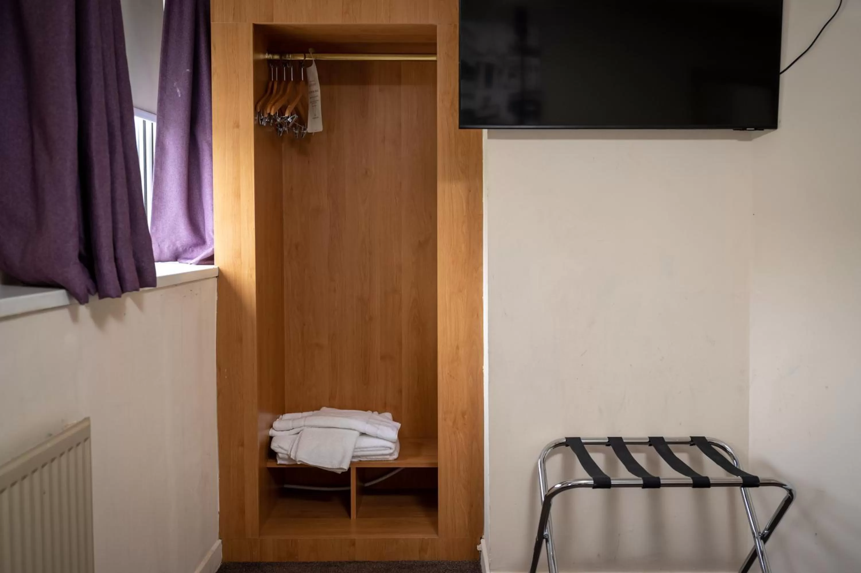 wardrobe in The Titan By Greene King Inns