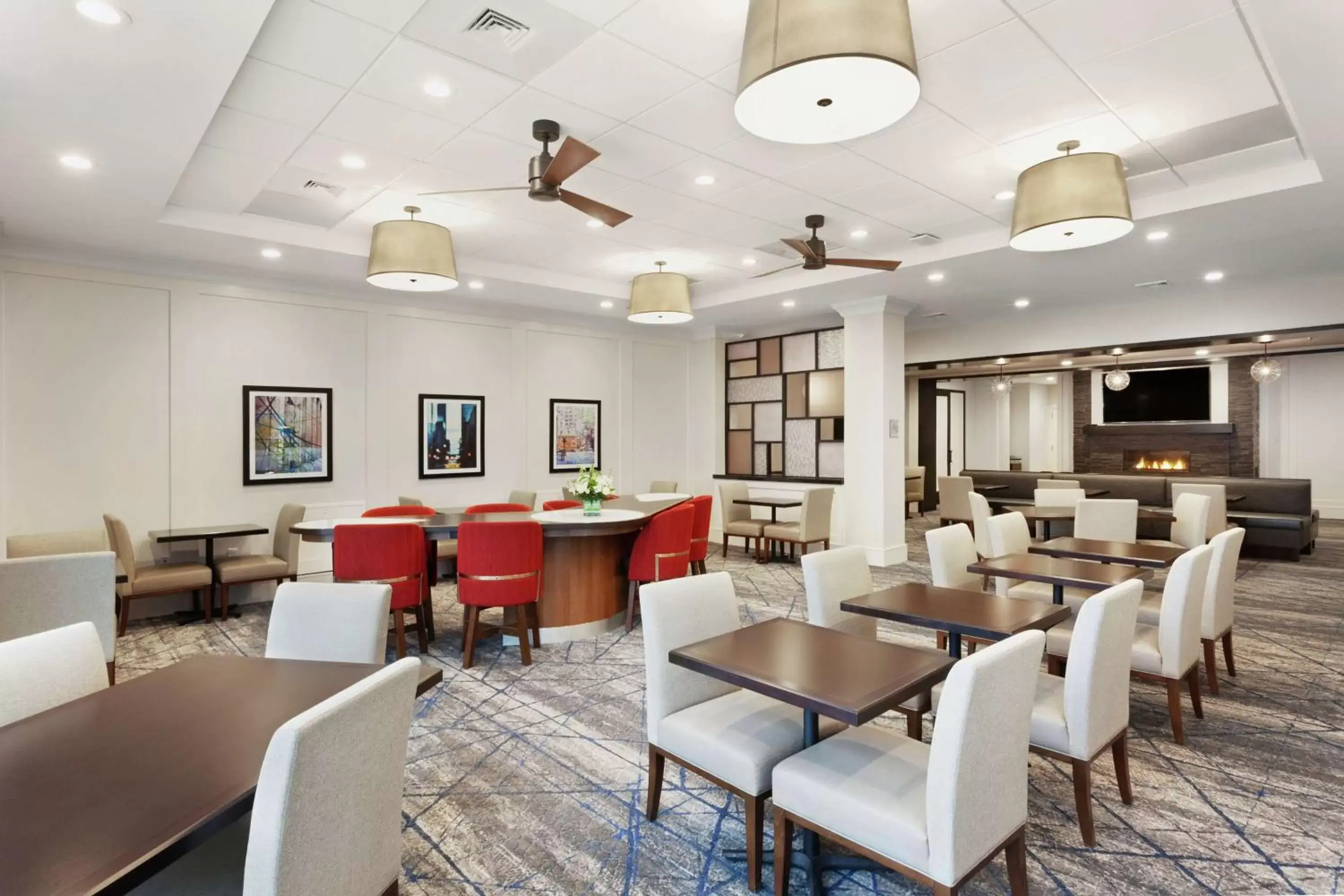 Lobby or reception, Restaurant/Places to Eat in Homewood Suites By Hilton Providence