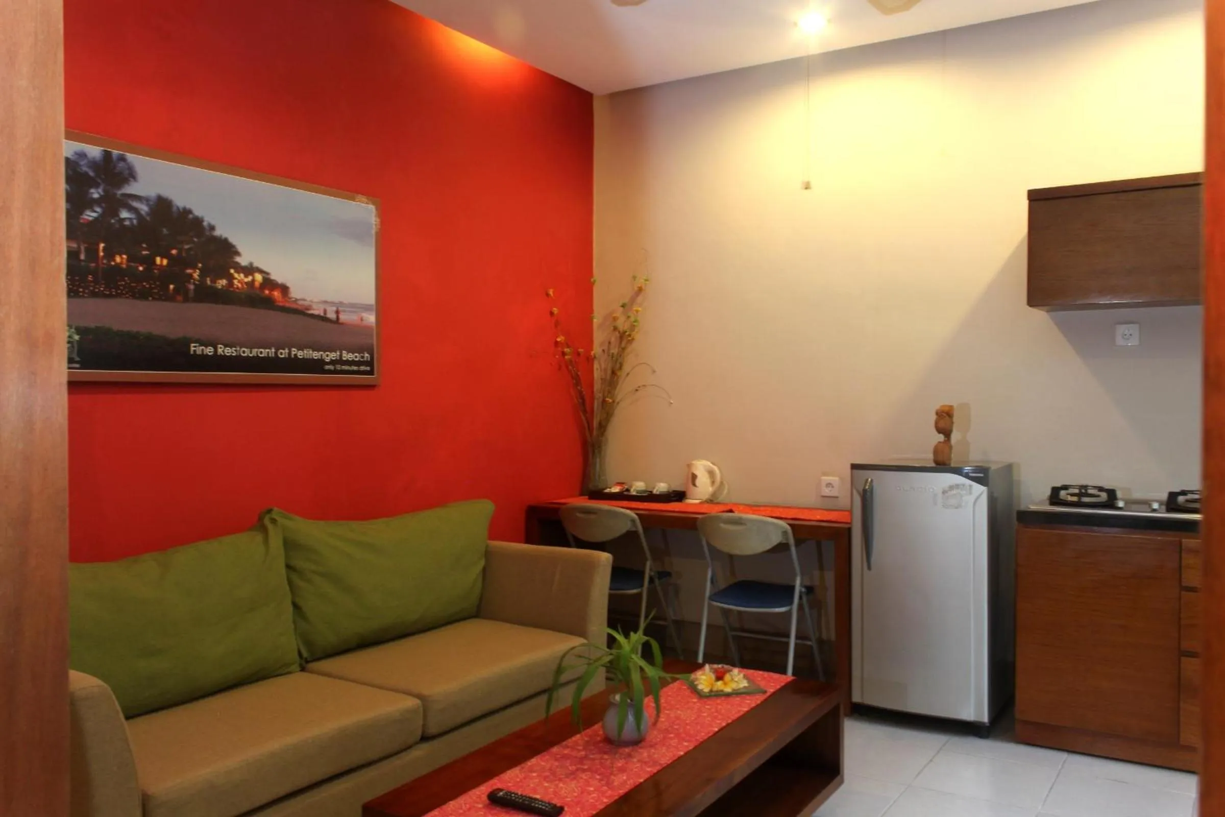 Kitchen or kitchenette in The Green Zhurga Suite Seminyak