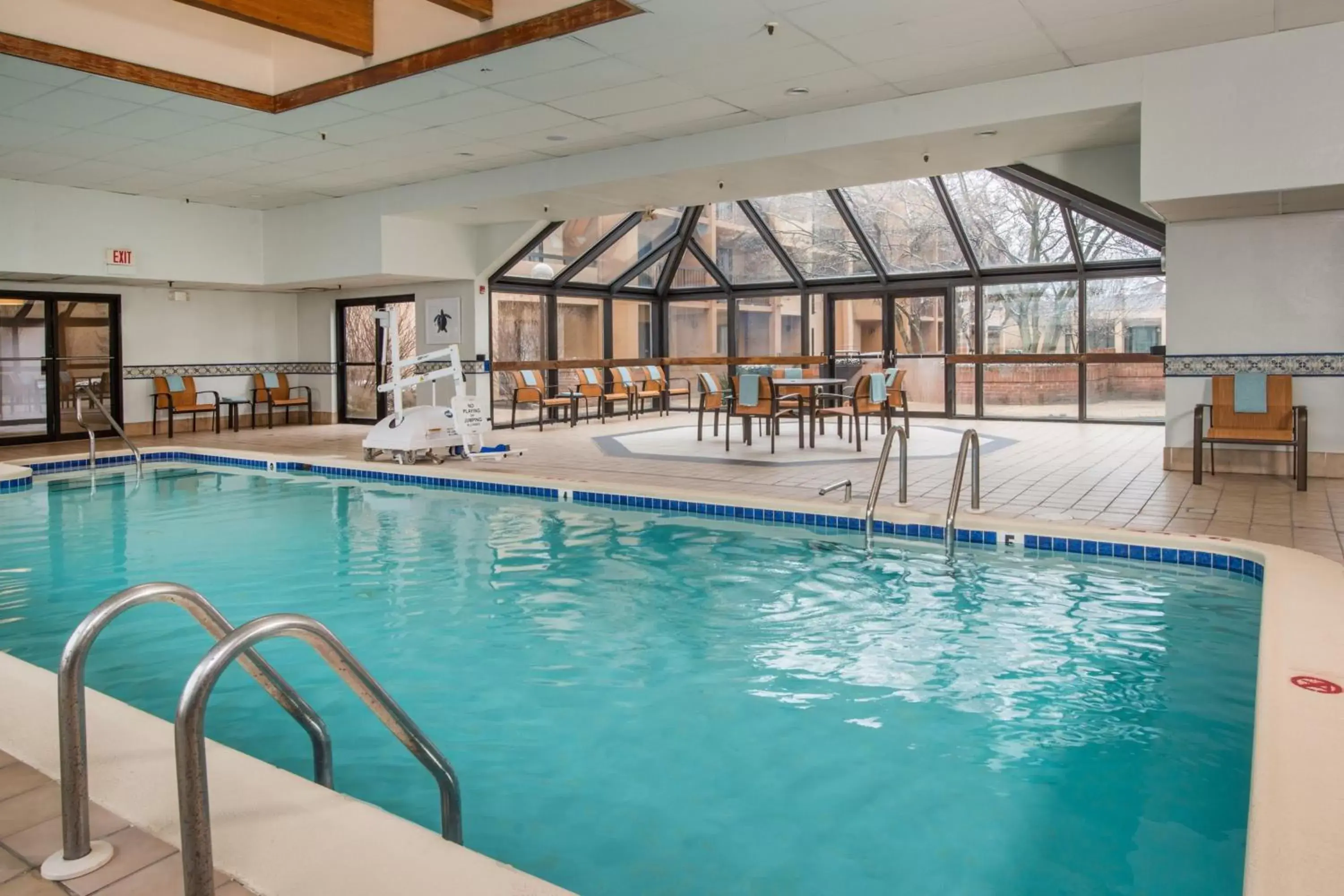 Swimming Pool in Courtyard by Marriott Fairfax Fair Oaks