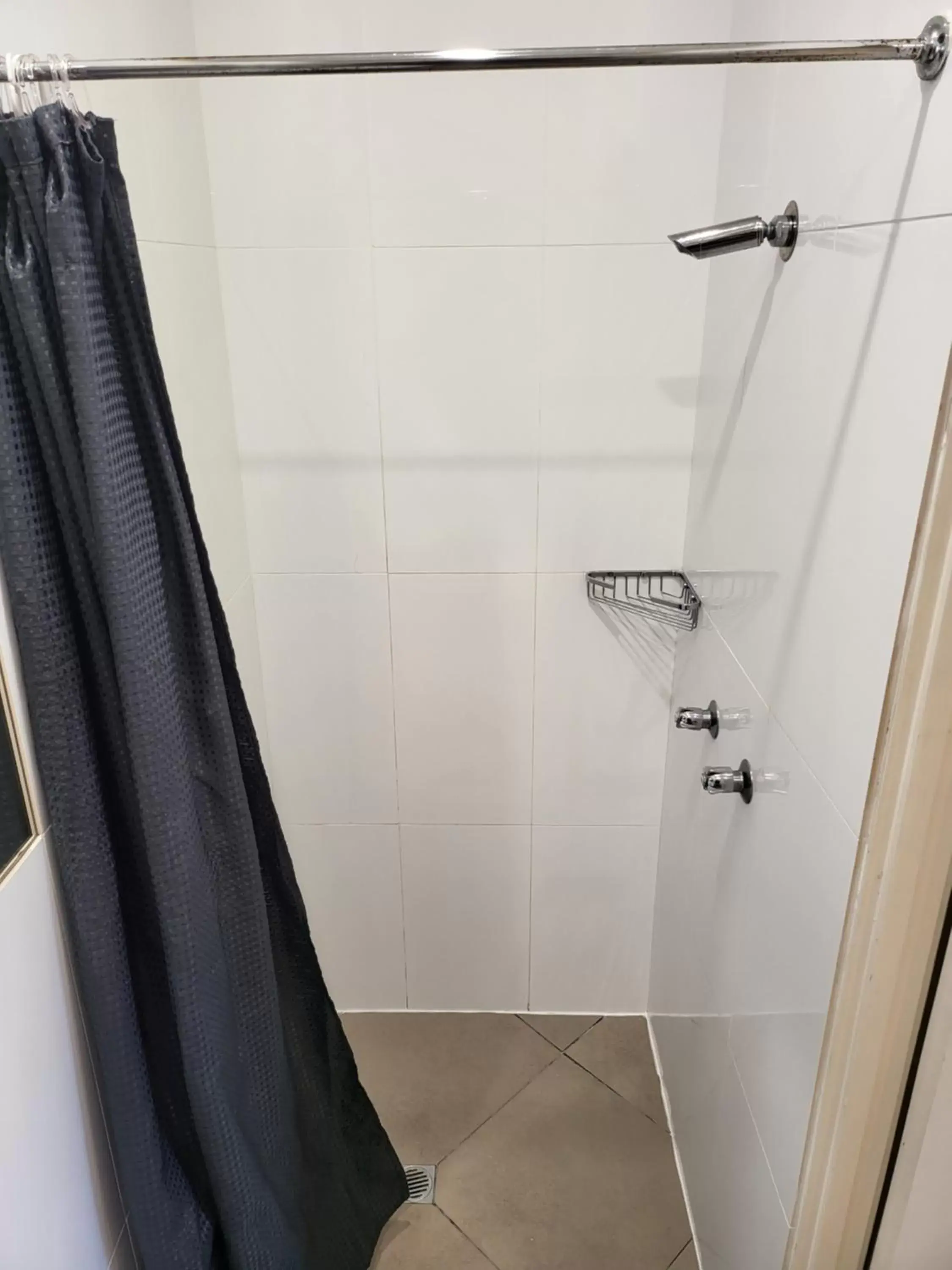 Shower, Bathroom in Central Motel Mooloolaba and Apartments