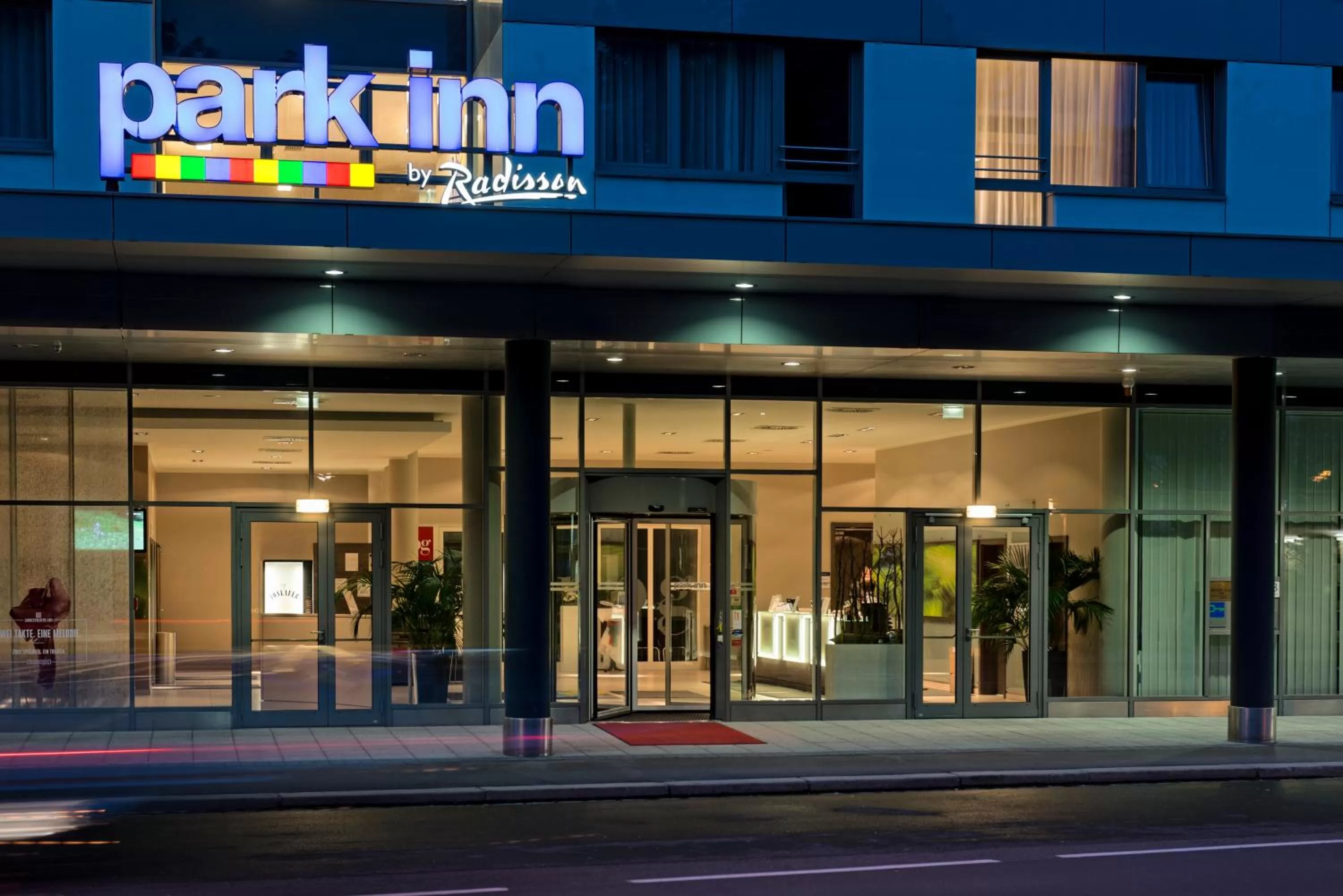 Facade/entrance in Park Inn by Radisson Linz