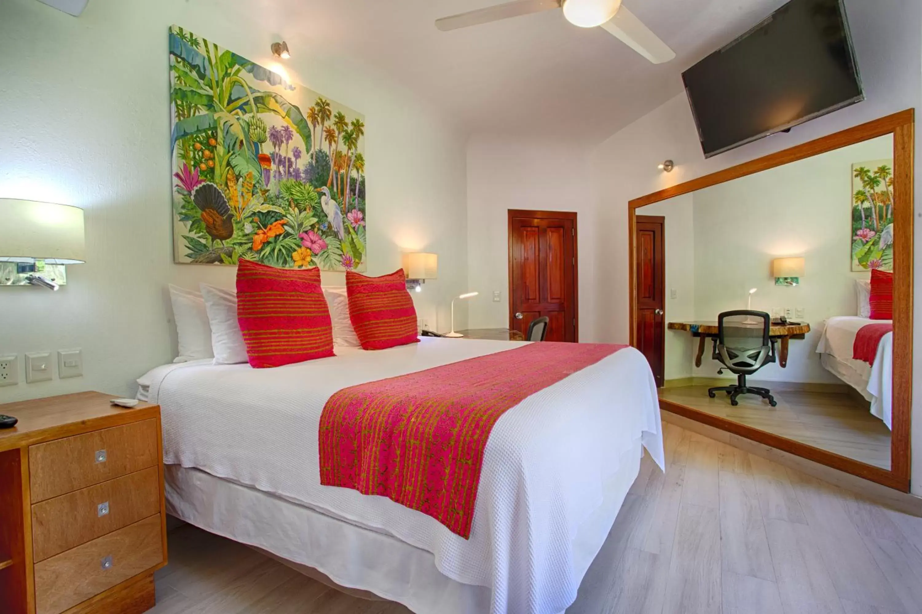 Photo of the whole room, Bed in Villa Lala Boutique Hotel Adults Only