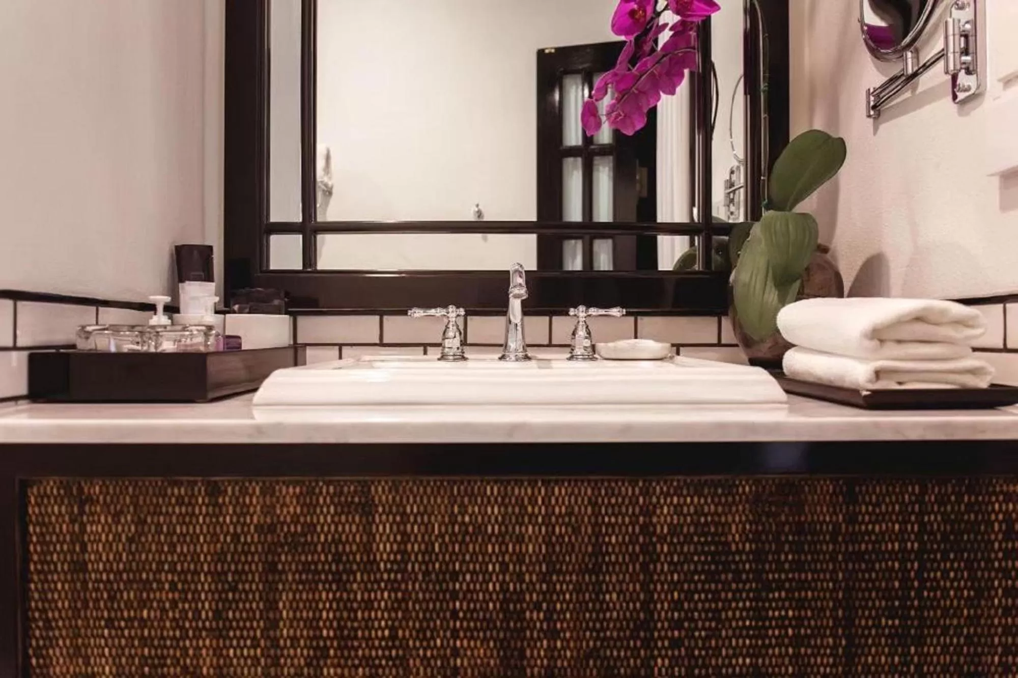 Bathroom in 99 The Heritage Hotel