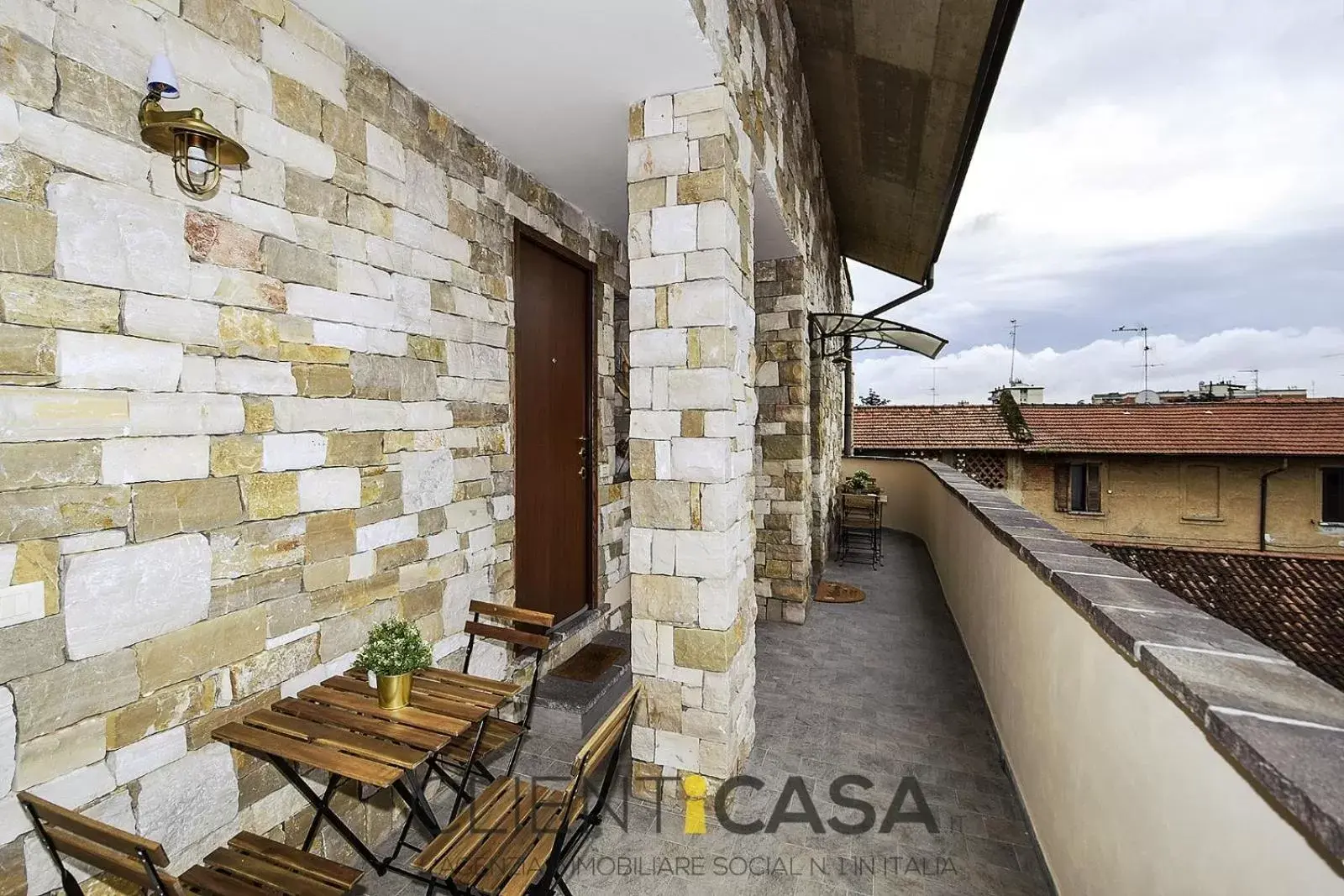 Property building in ILLUVIA affitto camere