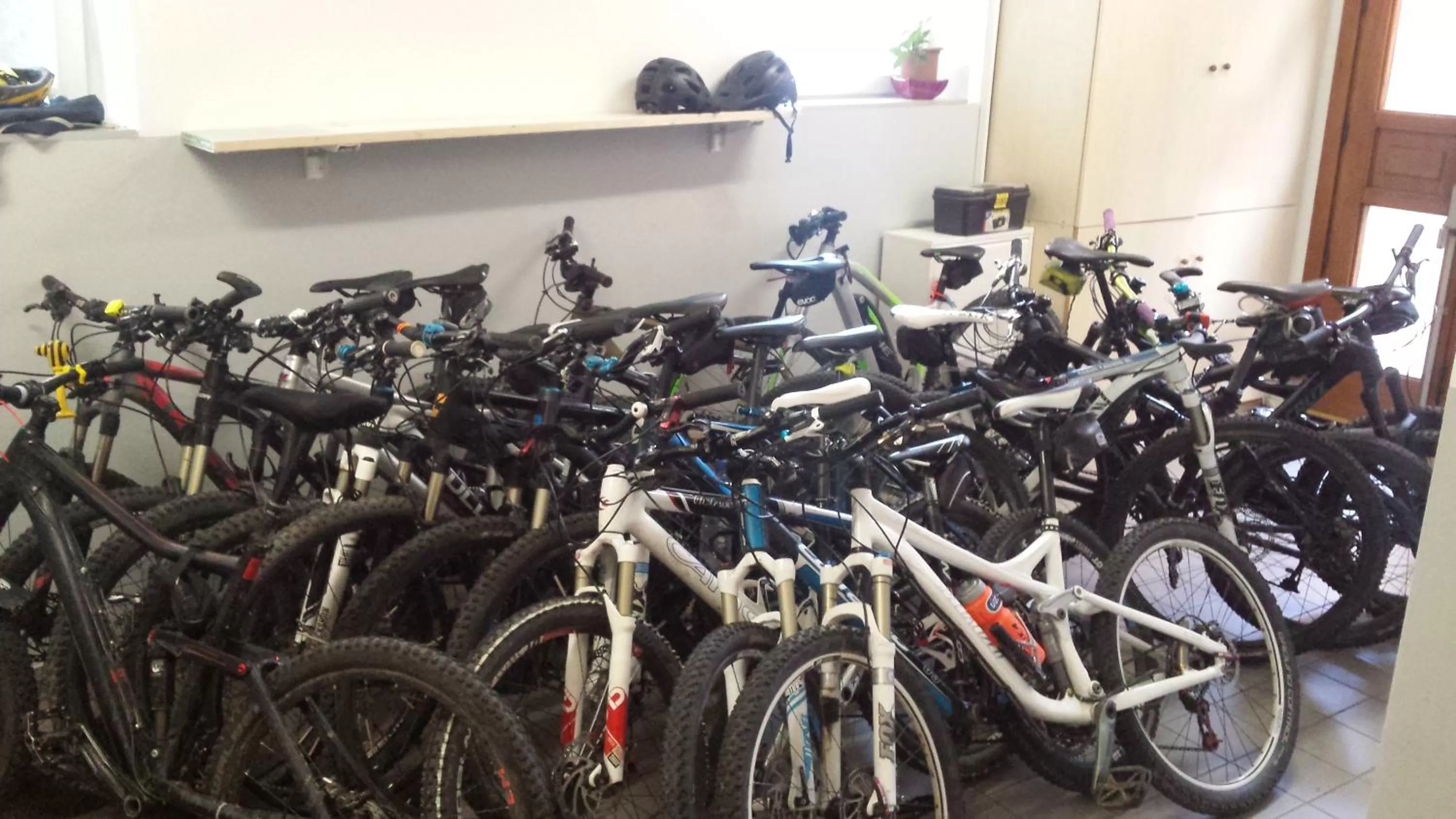 Area and facilities in Garni Castel Ferari