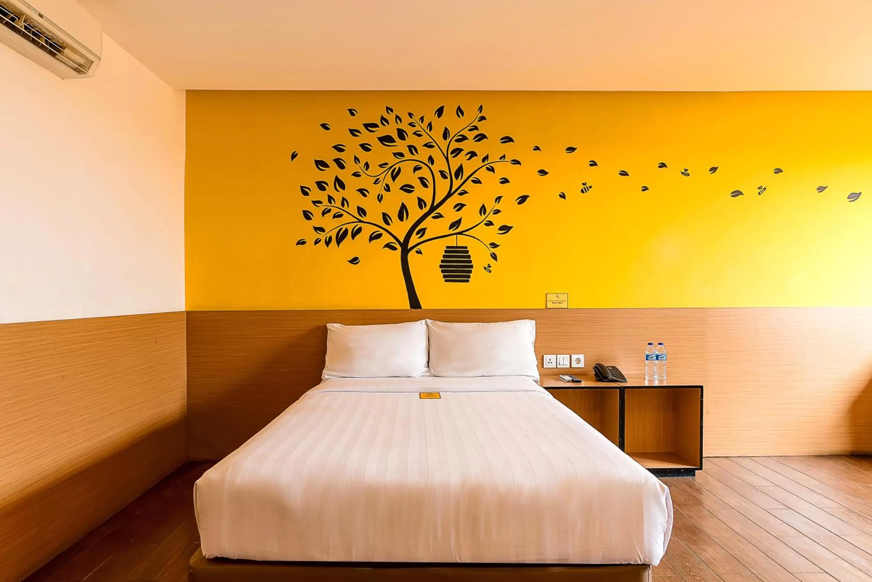 Bed in Yellow Bee Tangerang