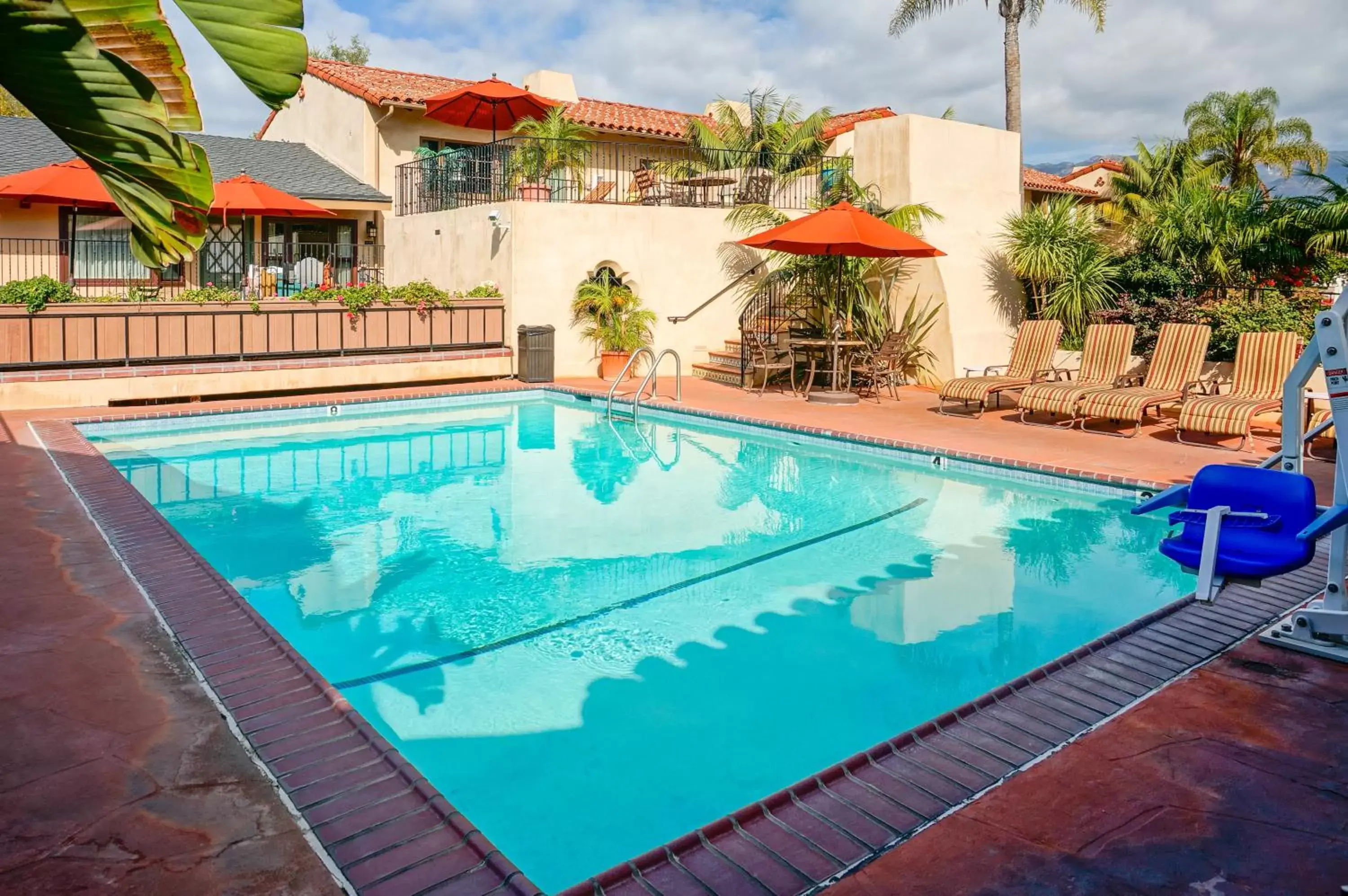 Swimming Pool in Brisas Del Mar Inn at the Beach