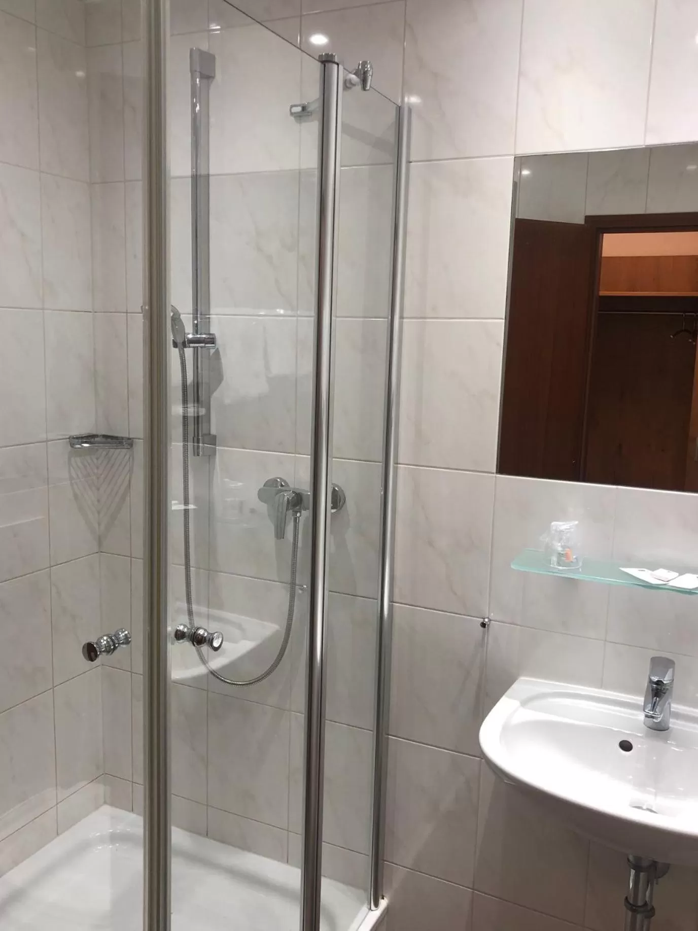 Shower in Hotel Krone