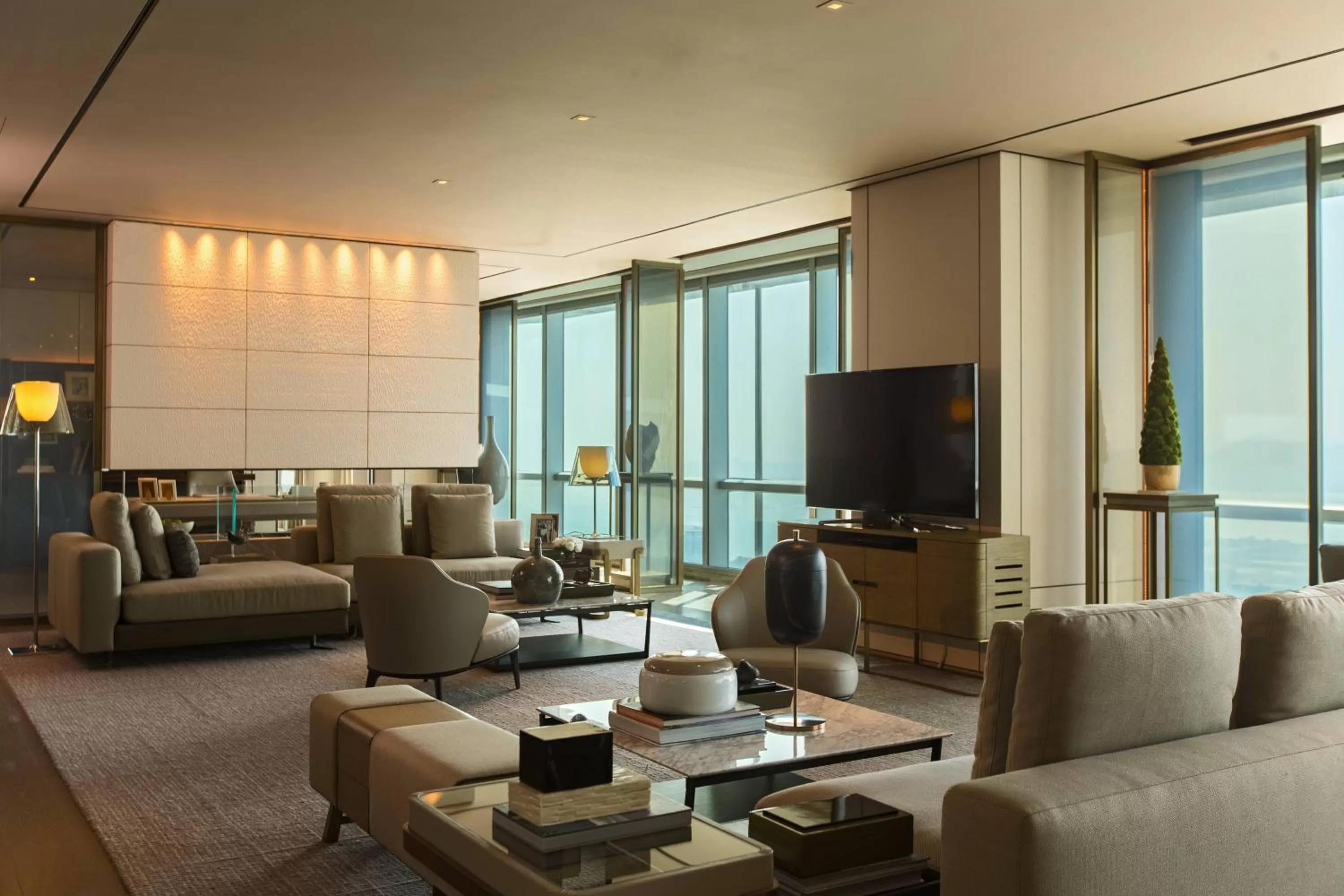 Photo of the whole room in Shenzhen Marriott Hotel Nanshan