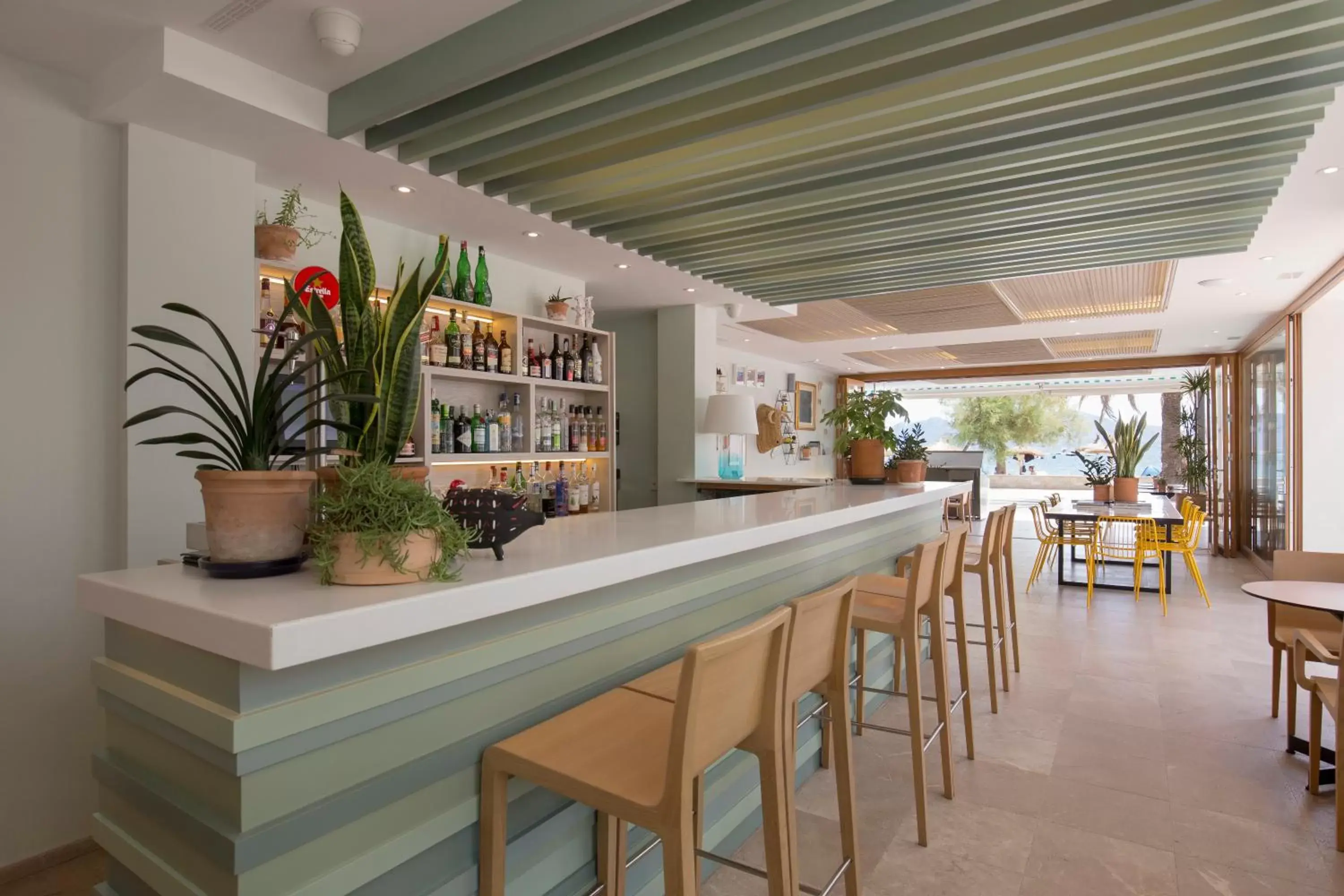 Restaurant/places to eat, Lounge/Bar in La Goleta Hotel de Mar - Adults Only