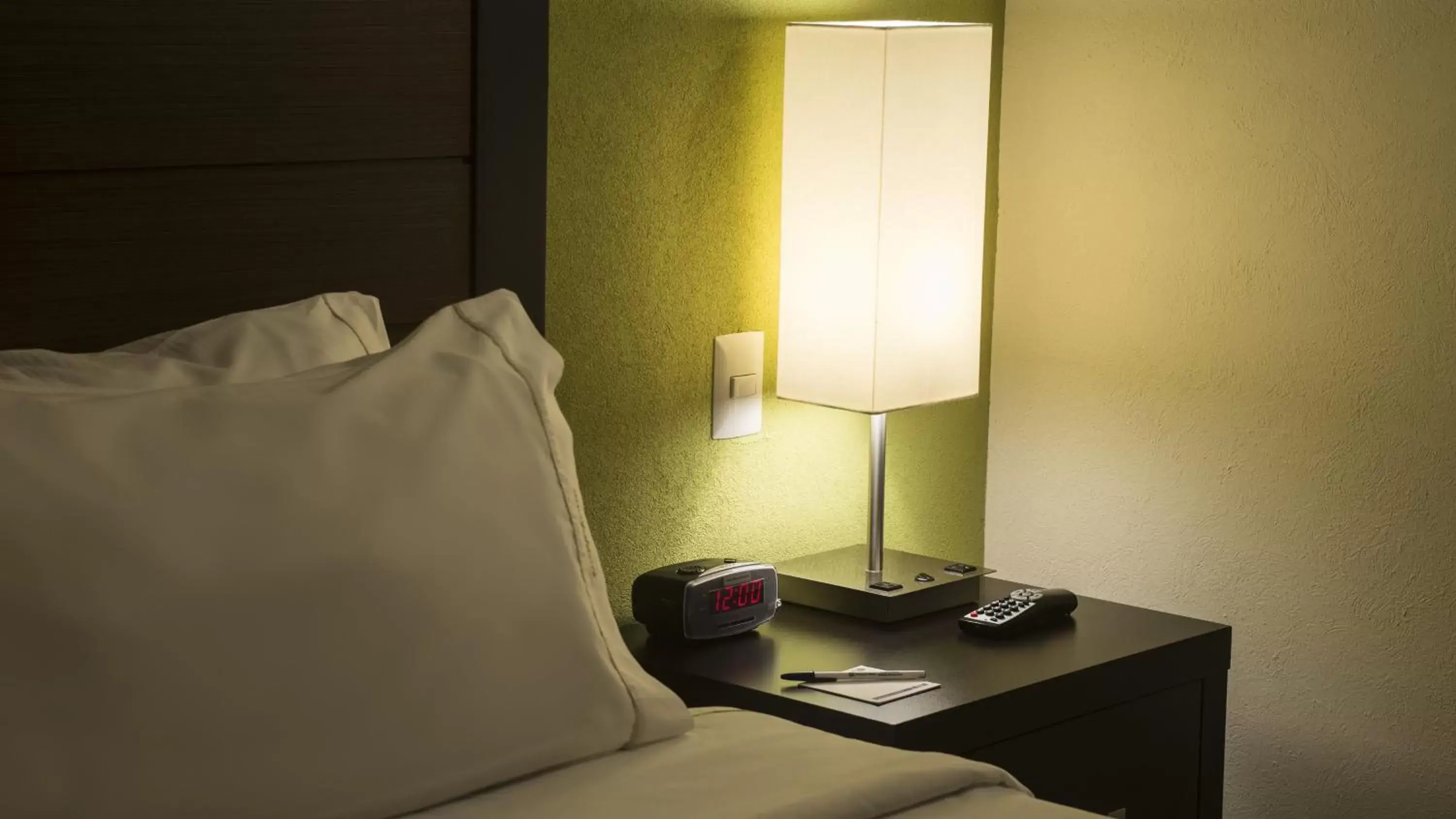 Photo of the whole room, Bed in Holiday Inn Express Xalapa by IHG Photo of the whole room, Bed in Holiday Inn Express Xalapa by IHG