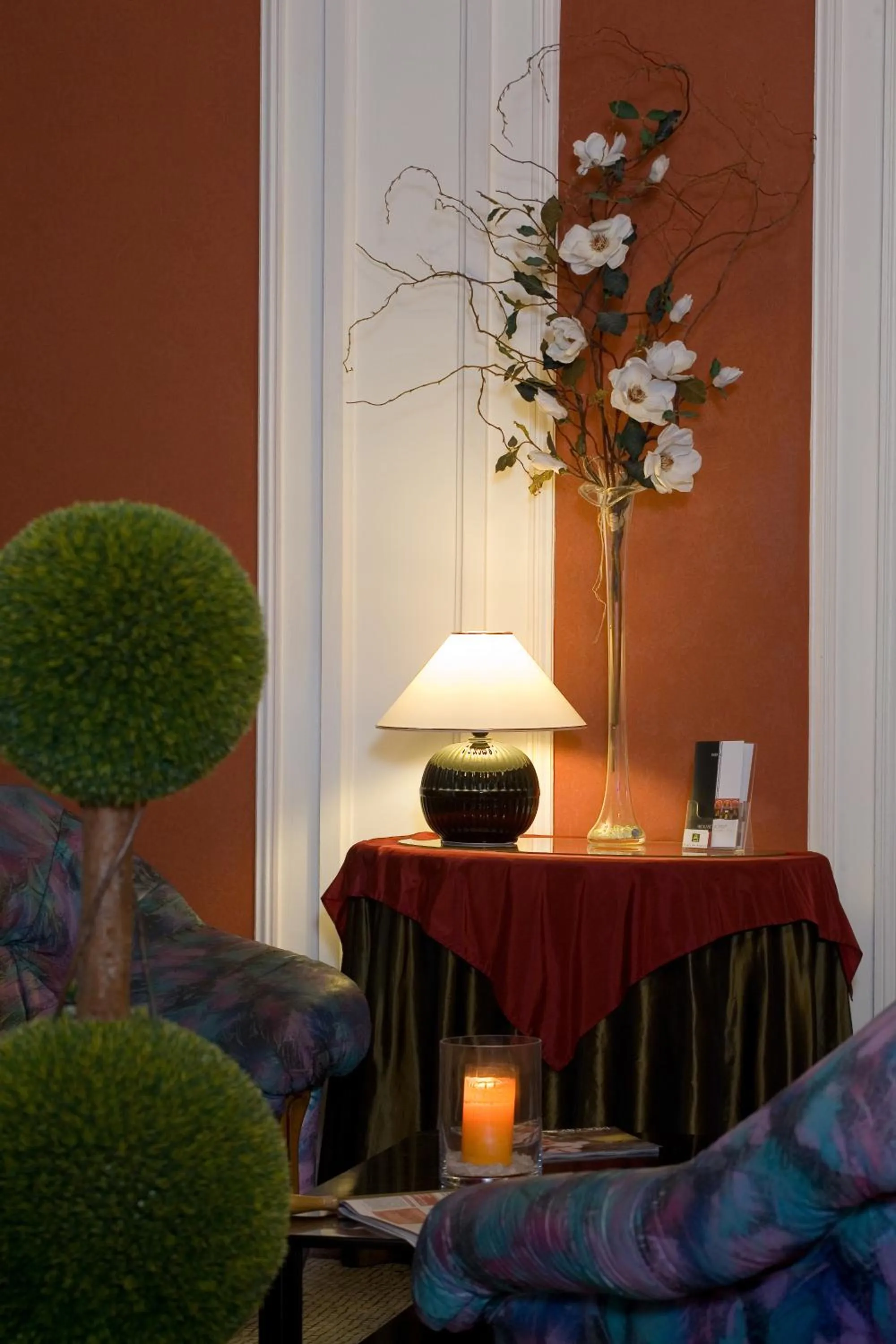 Lobby or reception in Logis Le Midland