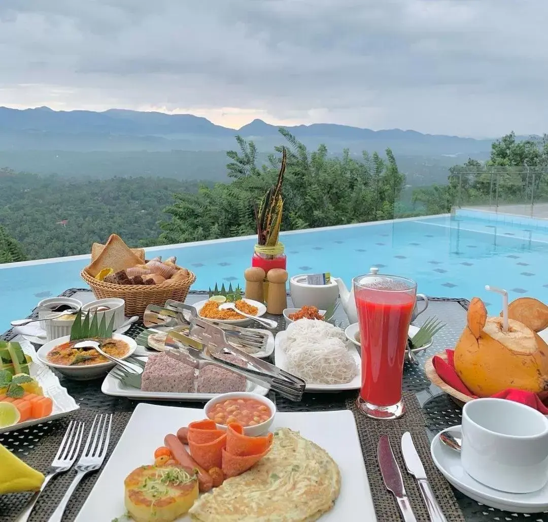 Breakfast in Mount Blue Kandy