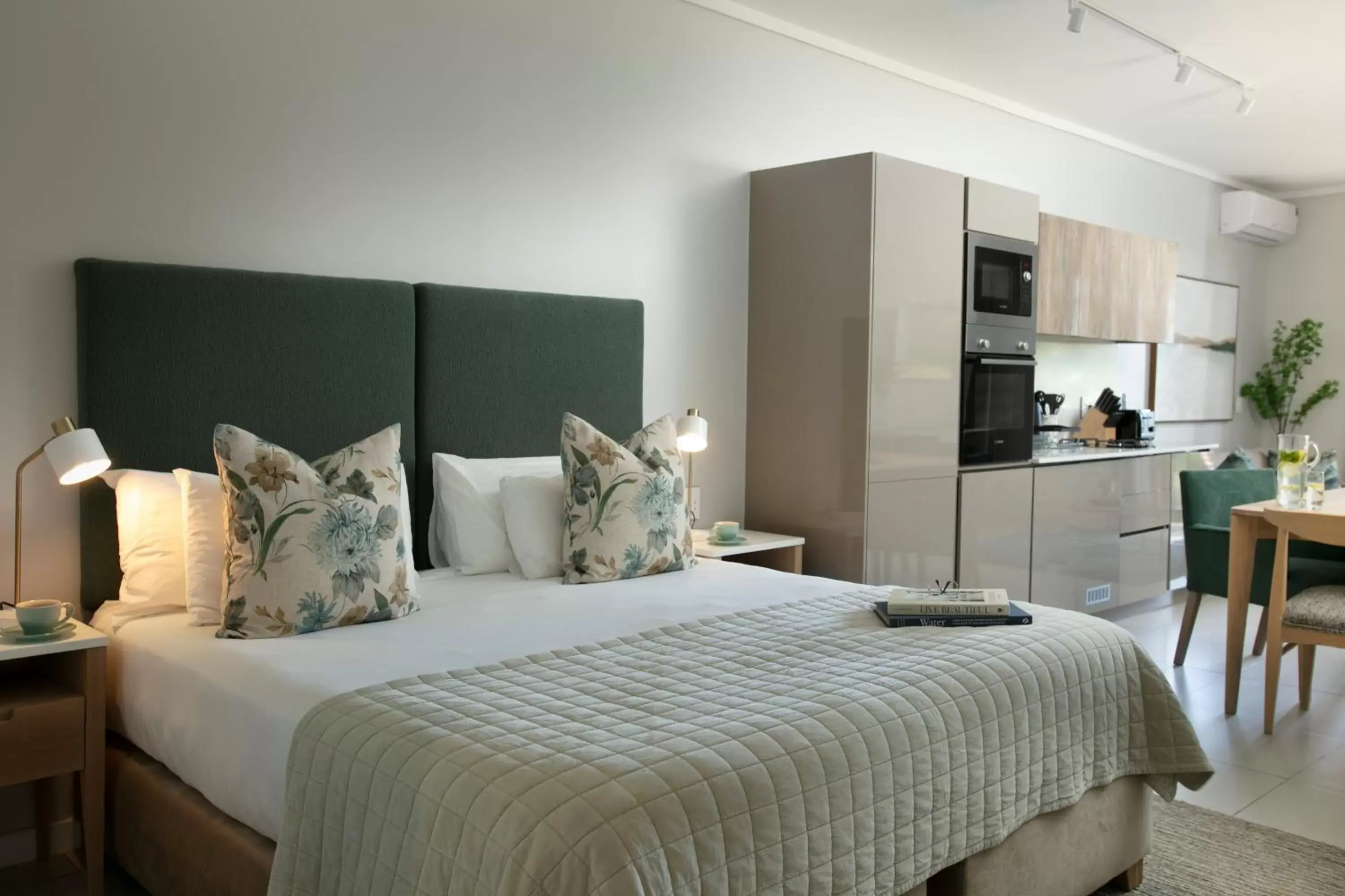 Bed in De Zalze Lodge & Residences