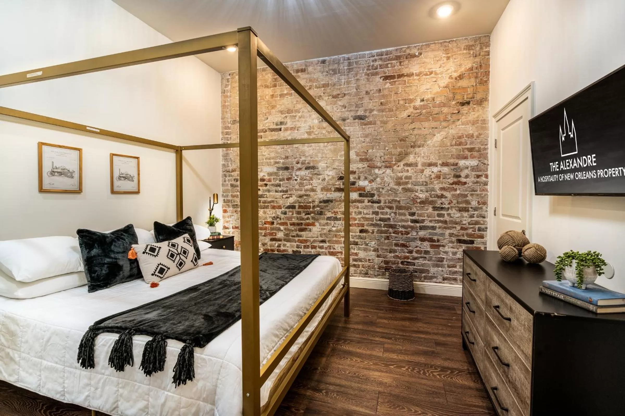 Bed in The Alexandre