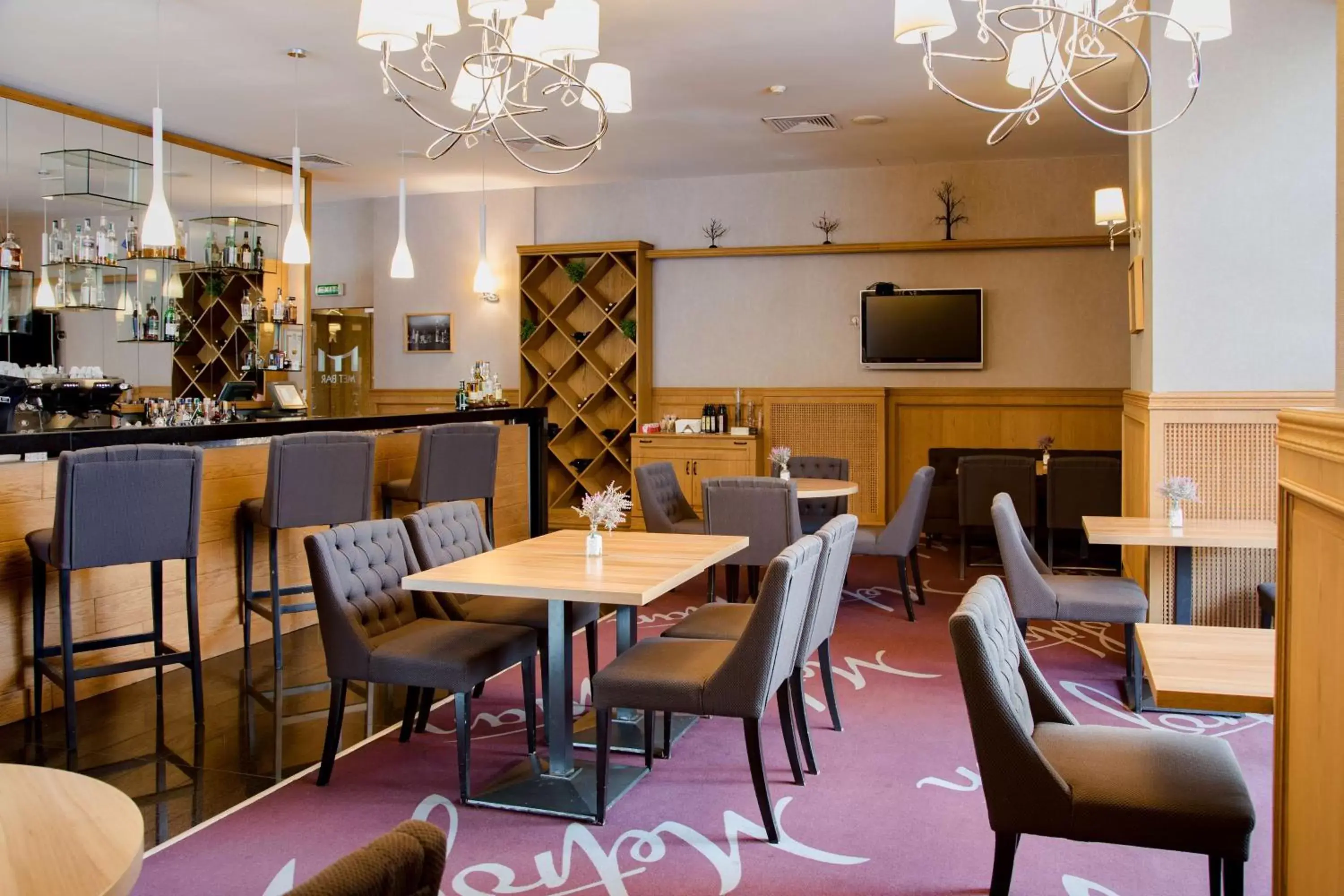 Lounge or bar, Restaurant/Places to Eat in Metropolitan Hotel Sofia, a member of Radisson Individuals