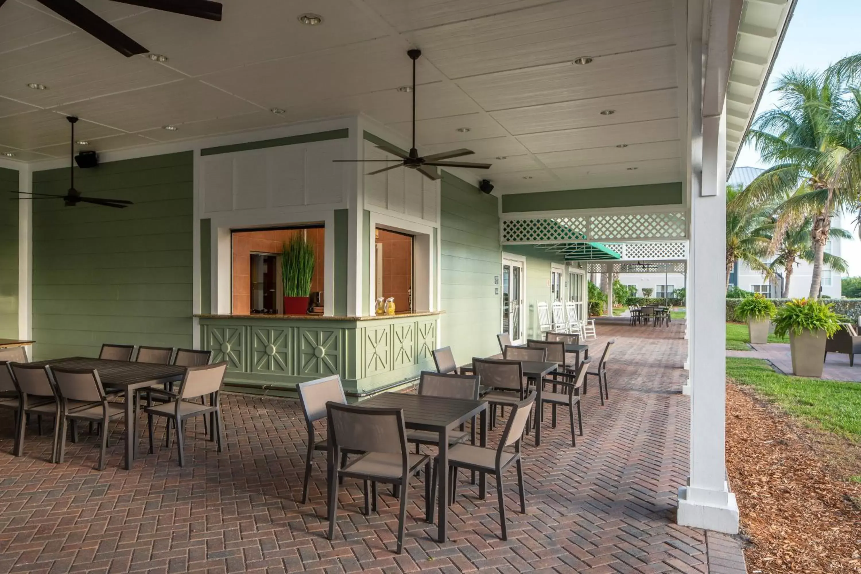 Restaurant/Places to Eat in Residence Inn by Marriott Cape Canaveral Cocoa Beach