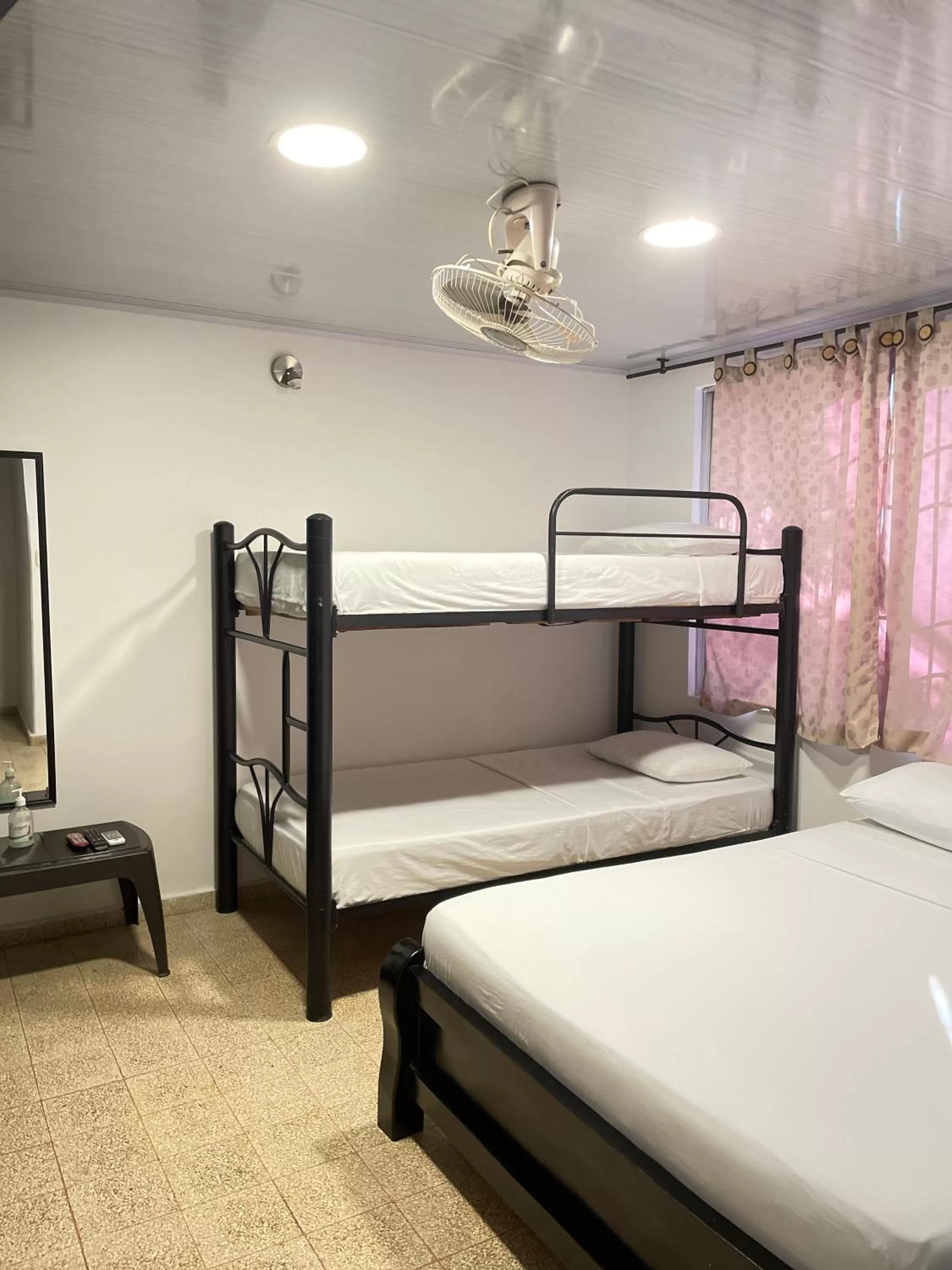 Guests, Bunk Bed in Hotel Balop