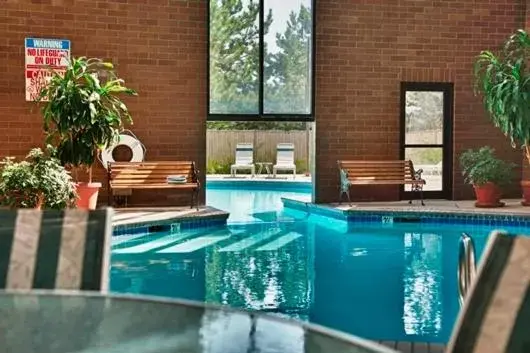 Swimming Pool in Coast Wenatchee Center Hotel