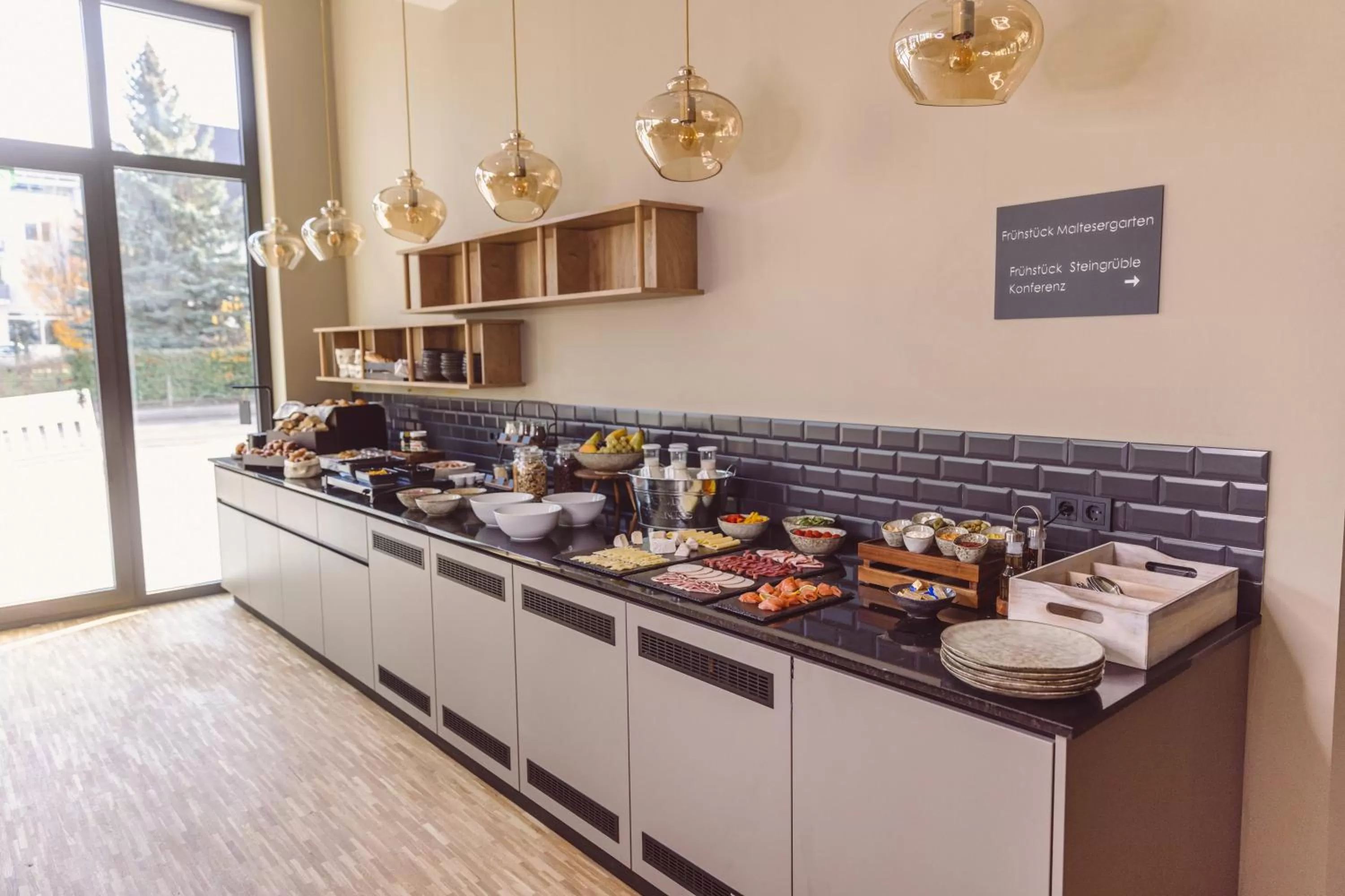 Restaurant/places to eat in Hotel Libertas elements pure