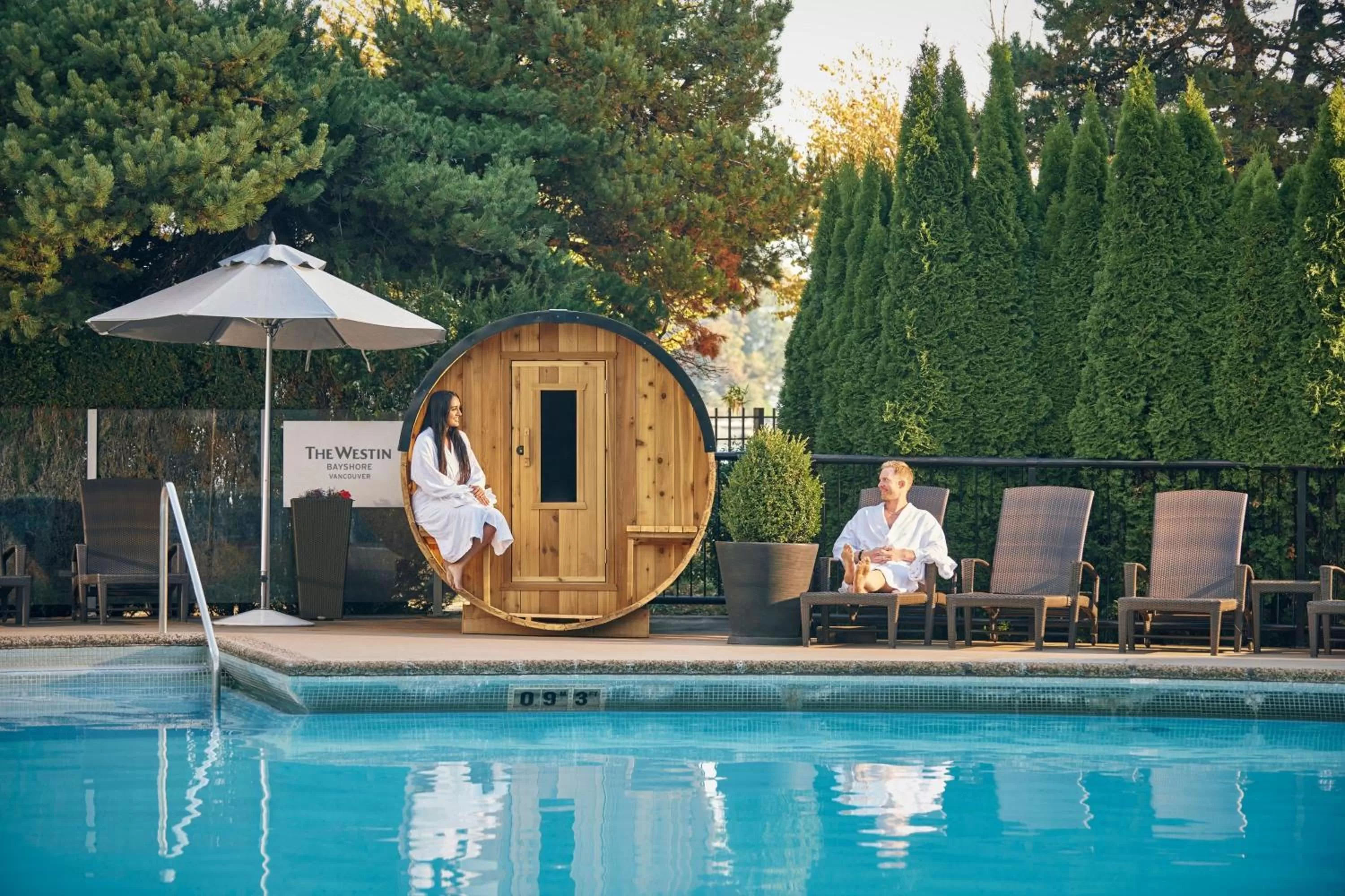 Swimming pool in The Westin Bayshore, Vancouver
