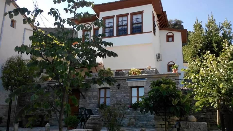 Property building in Hotel Gjirokastra