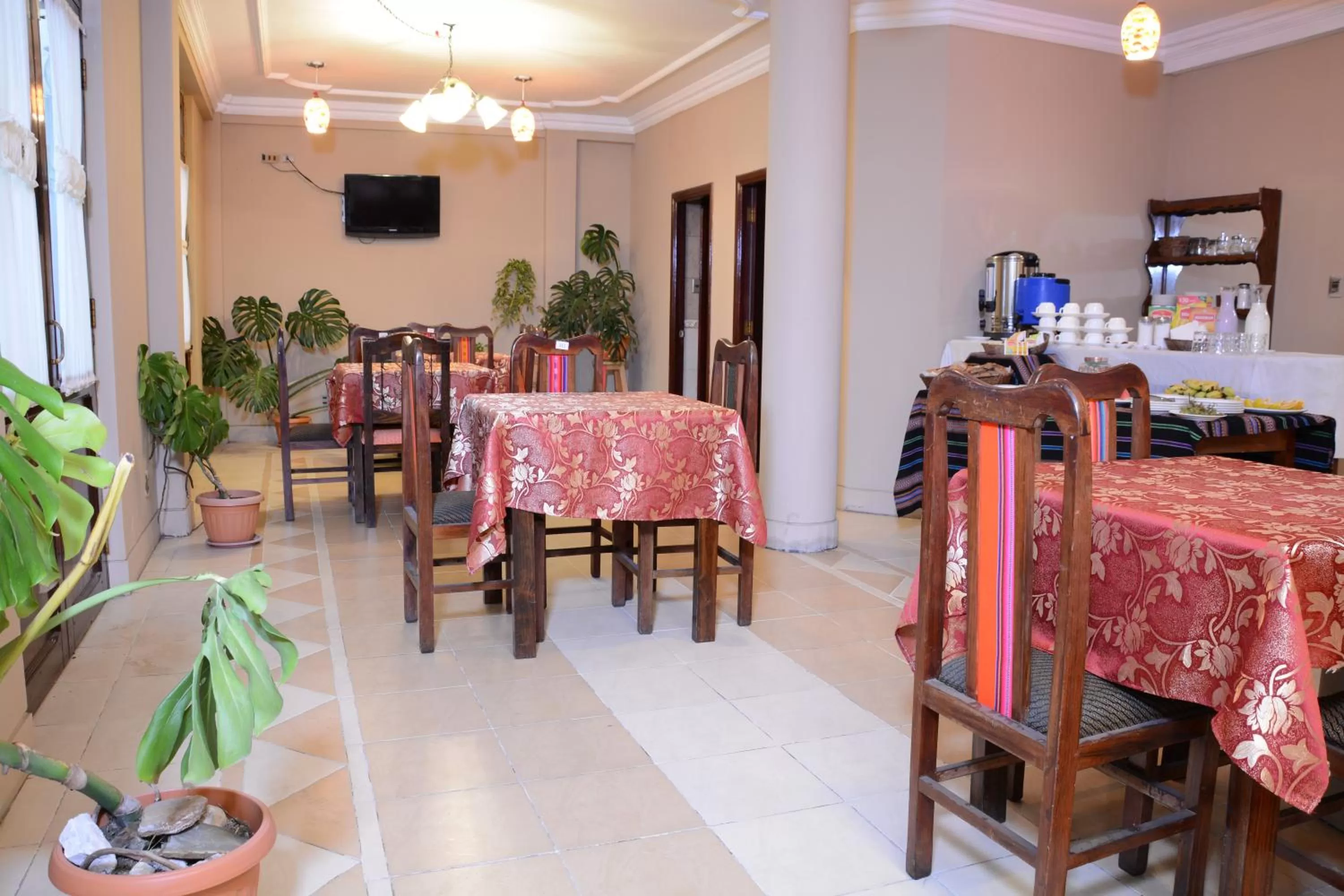 Restaurant/places to eat in Inca's Room