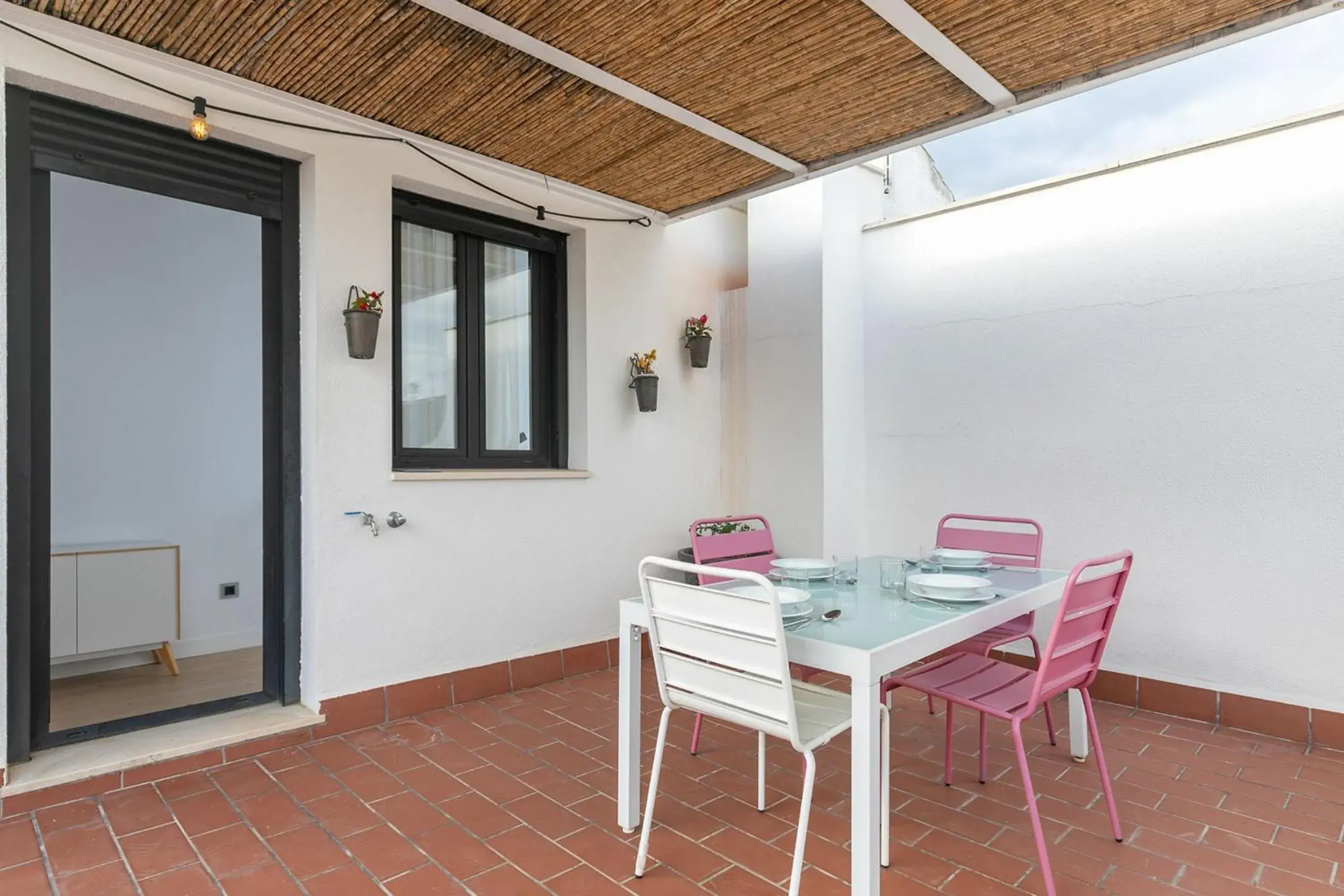 Patio, Dining Area in Holiday Rentals Tempa Museo