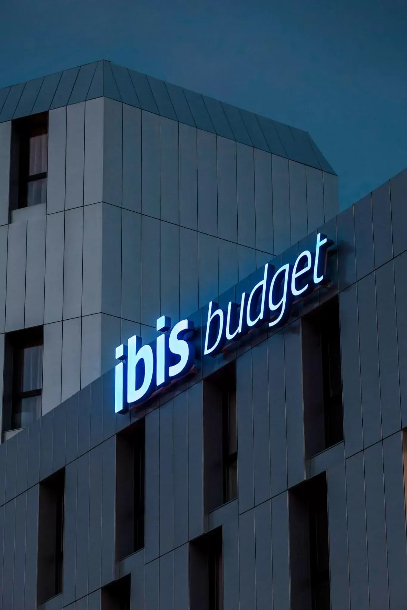 Facade/entrance, Property Building in Ibis Budget Mulhouse Centre Gare