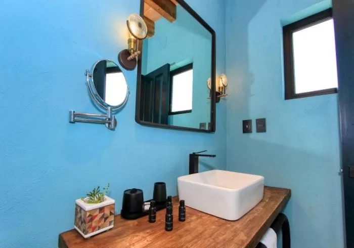 Antigua Trece Hotel Fusión