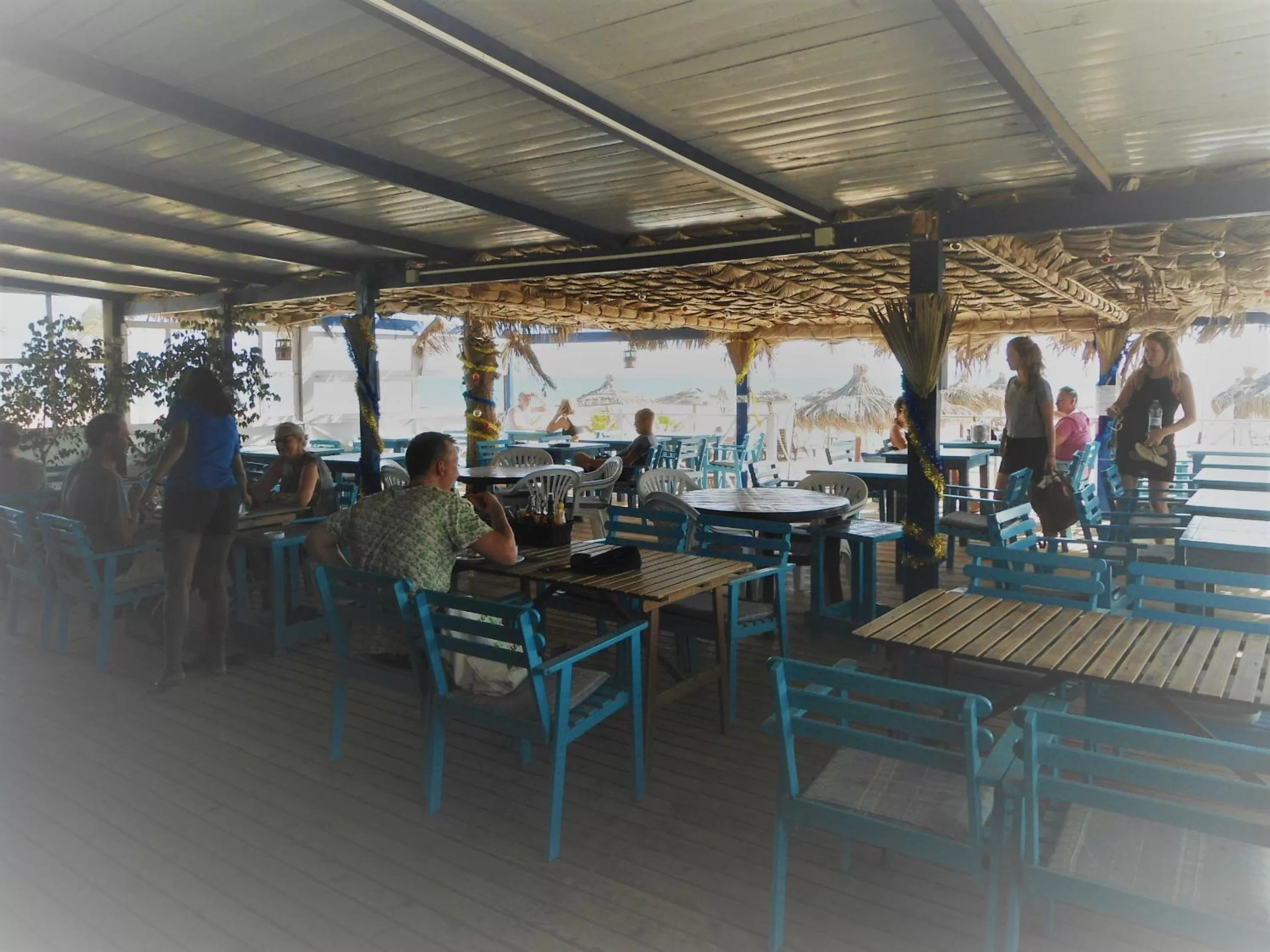 Restaurant/Places to Eat in Leme Bedje Residence