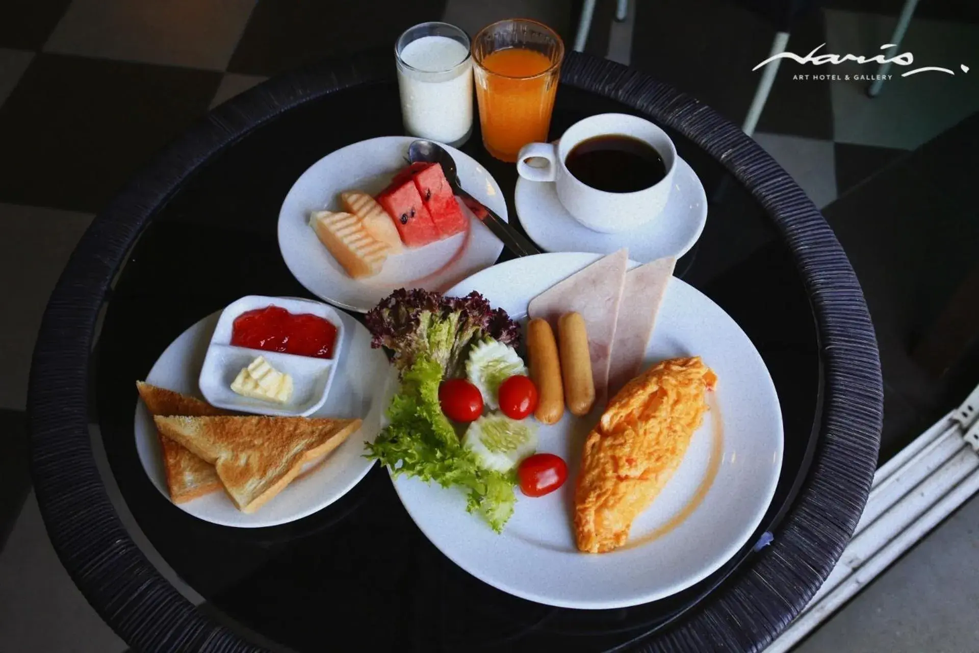 Breakfast in Naris Art Hotel