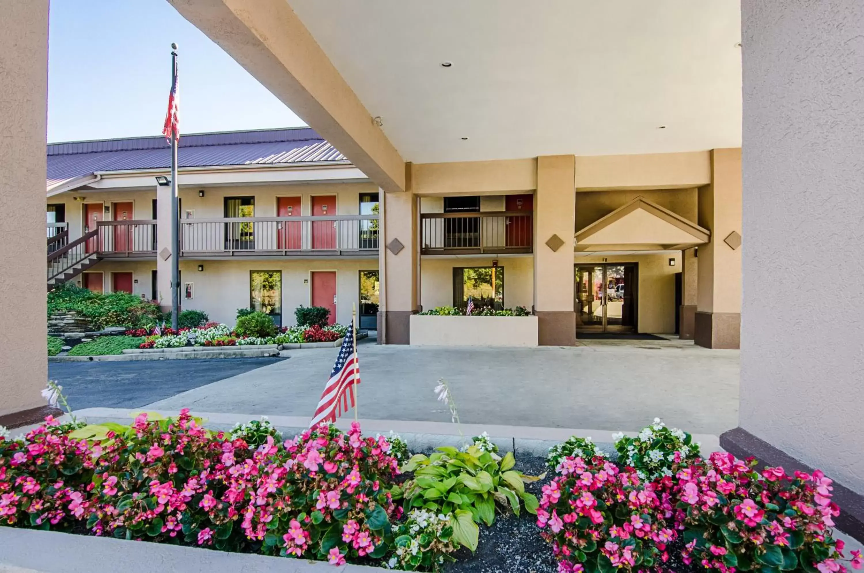 Property Building in Red Roof Inn Kingsport