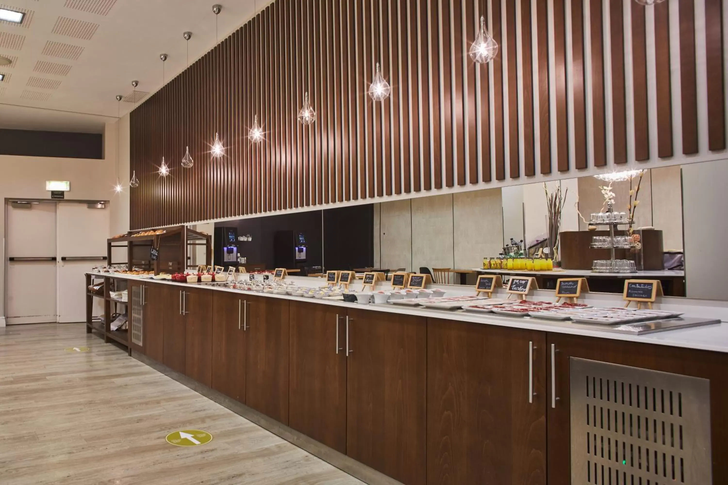 Buffet breakfast in Silken Ciudad Gijón Buffet breakfast in Silken Ciudad Gijón