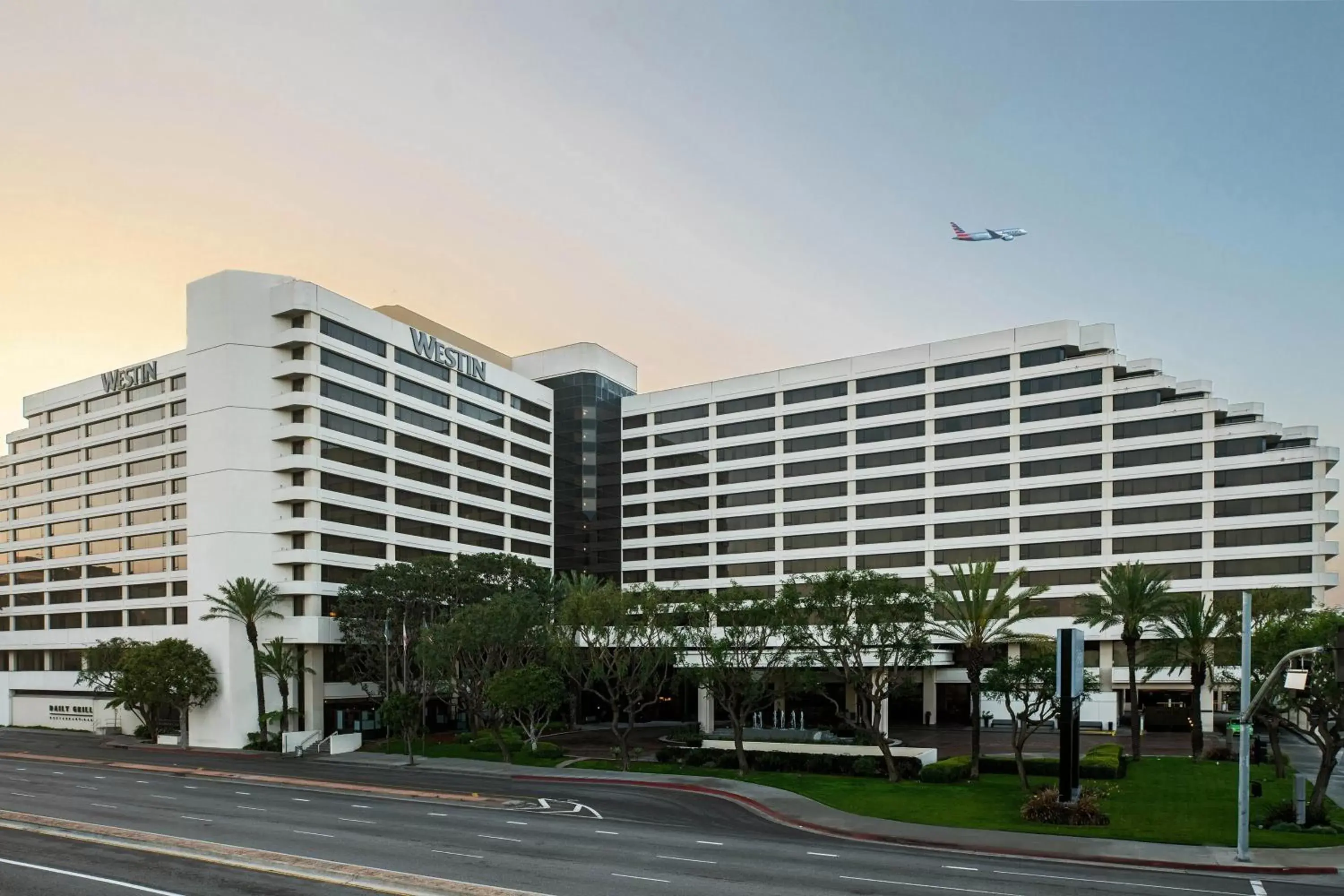 Property Building in The Westin Los Angeles Airport