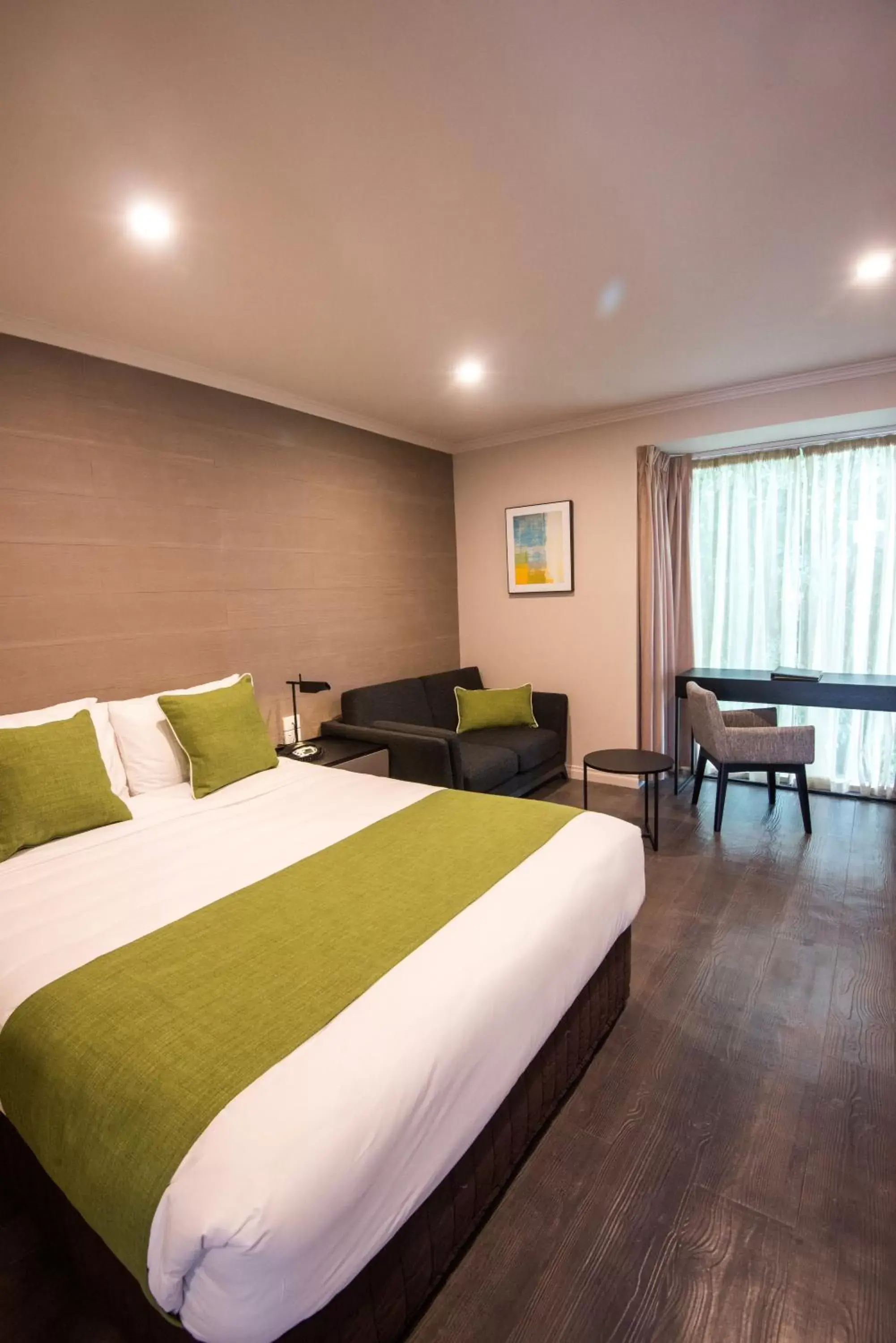 Bed in The Waverley International Hotel