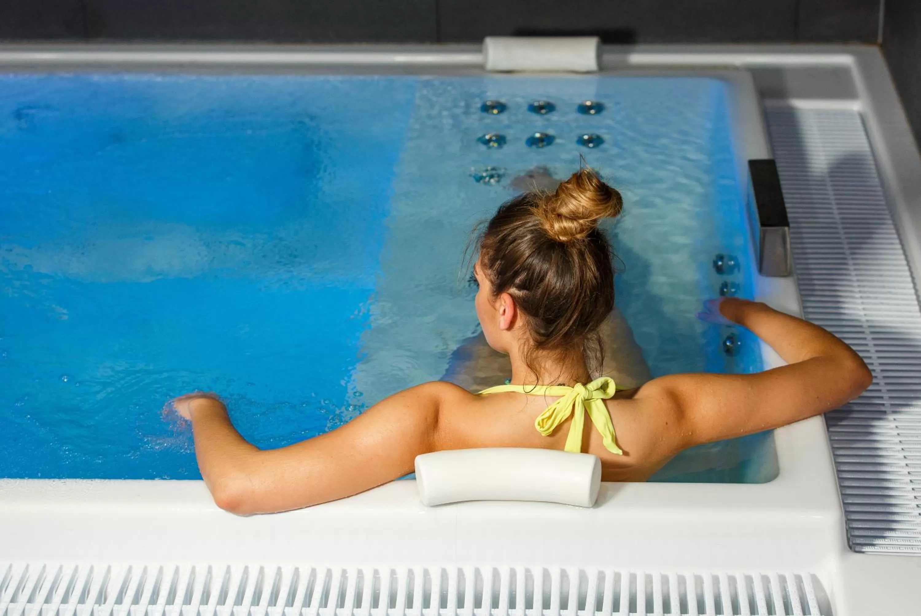 Hot Tub in Marvie Hotel & Health