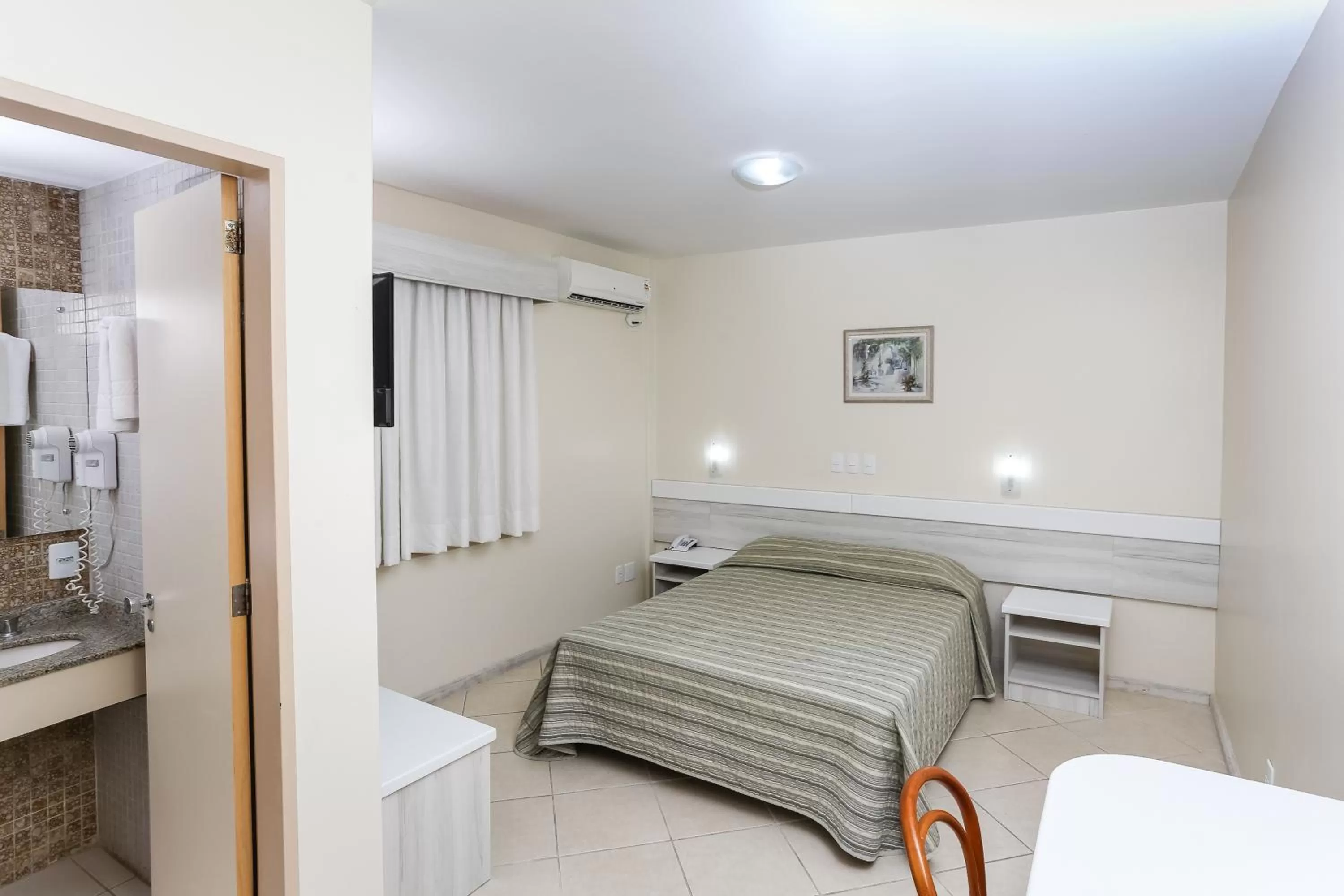 Bedroom, Bed in Hotel Suárez Executive Novo Hamburgo