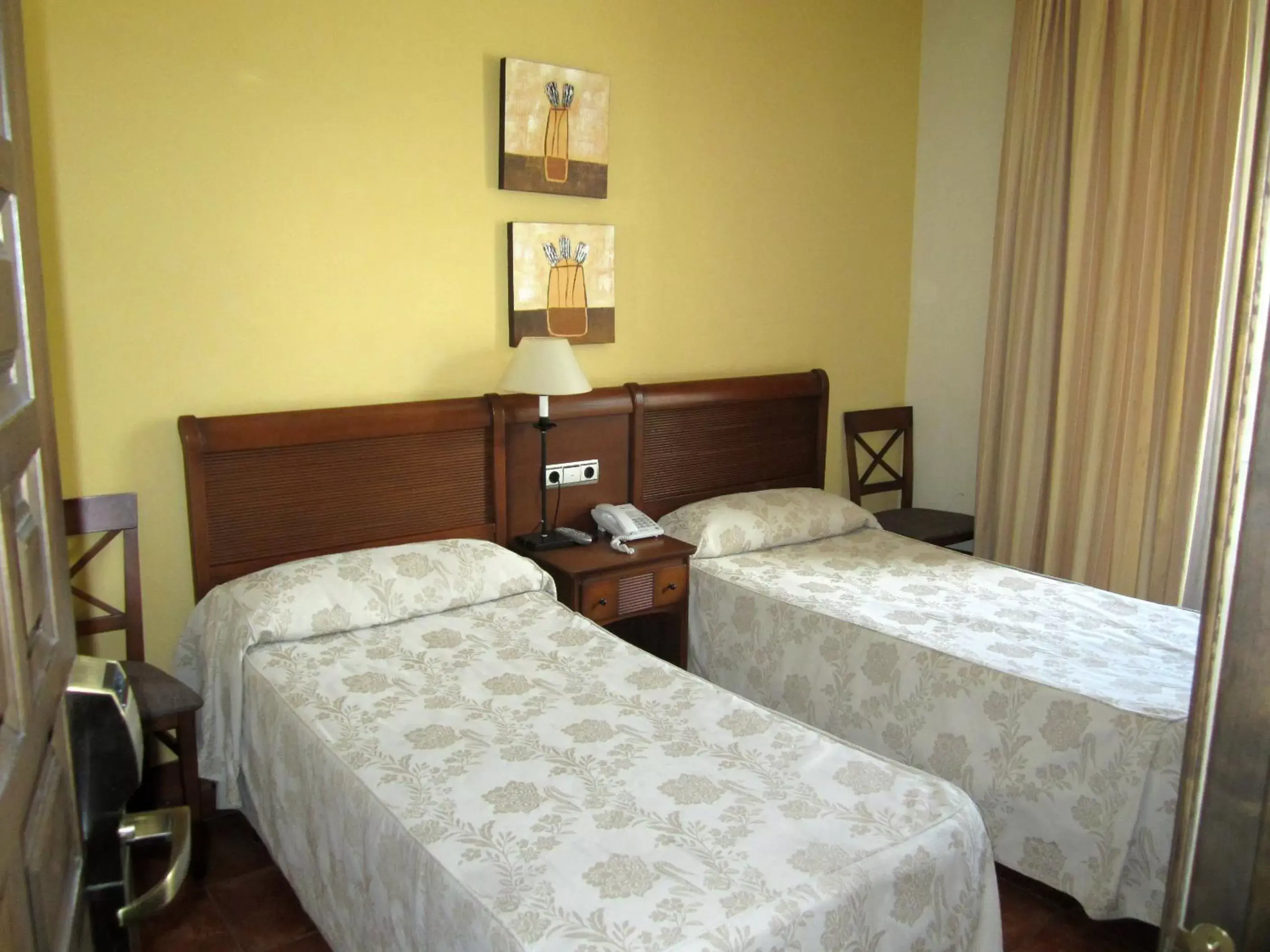 Bed in Coso Viejo