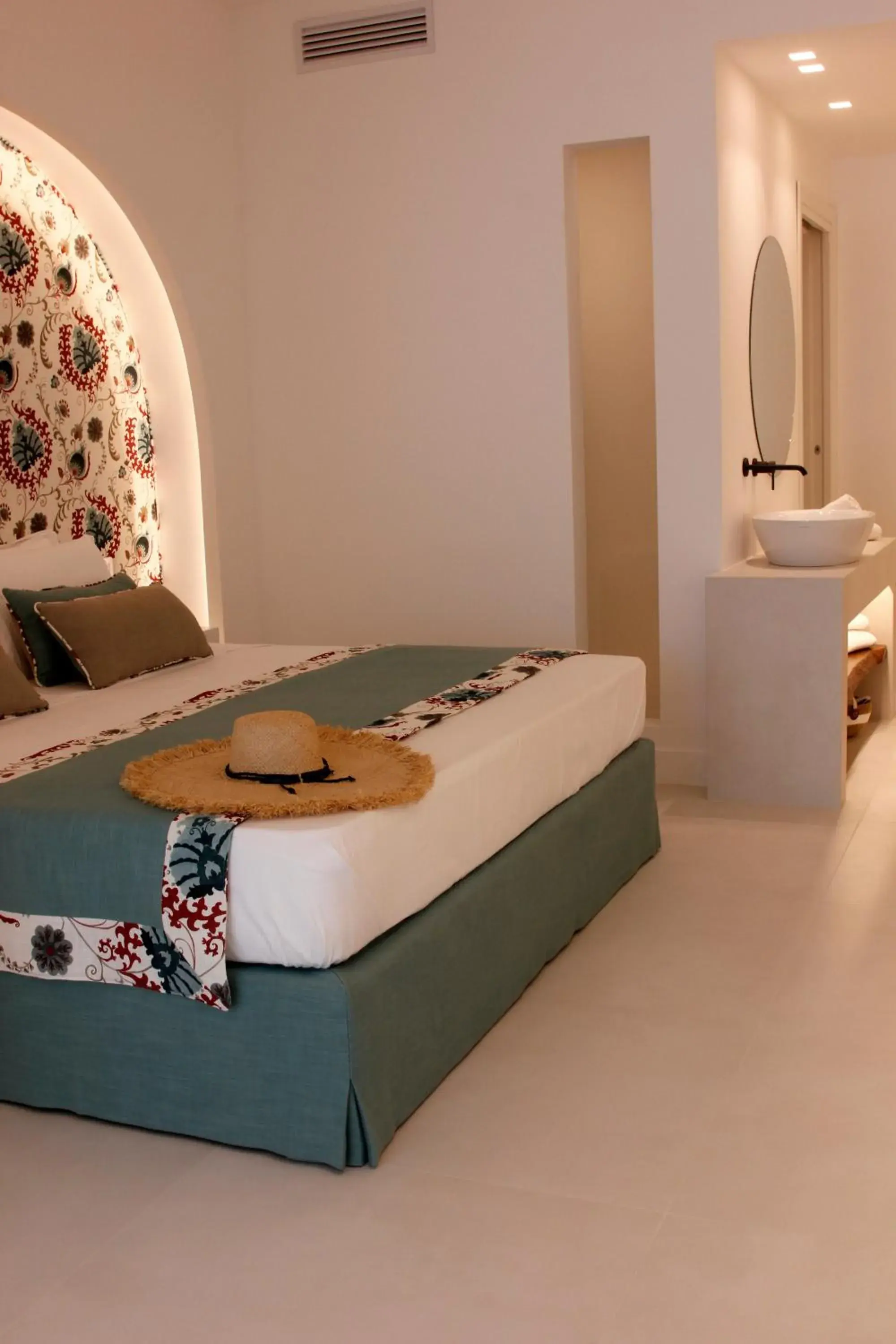 Bed in Il Borghetto Creative Resort