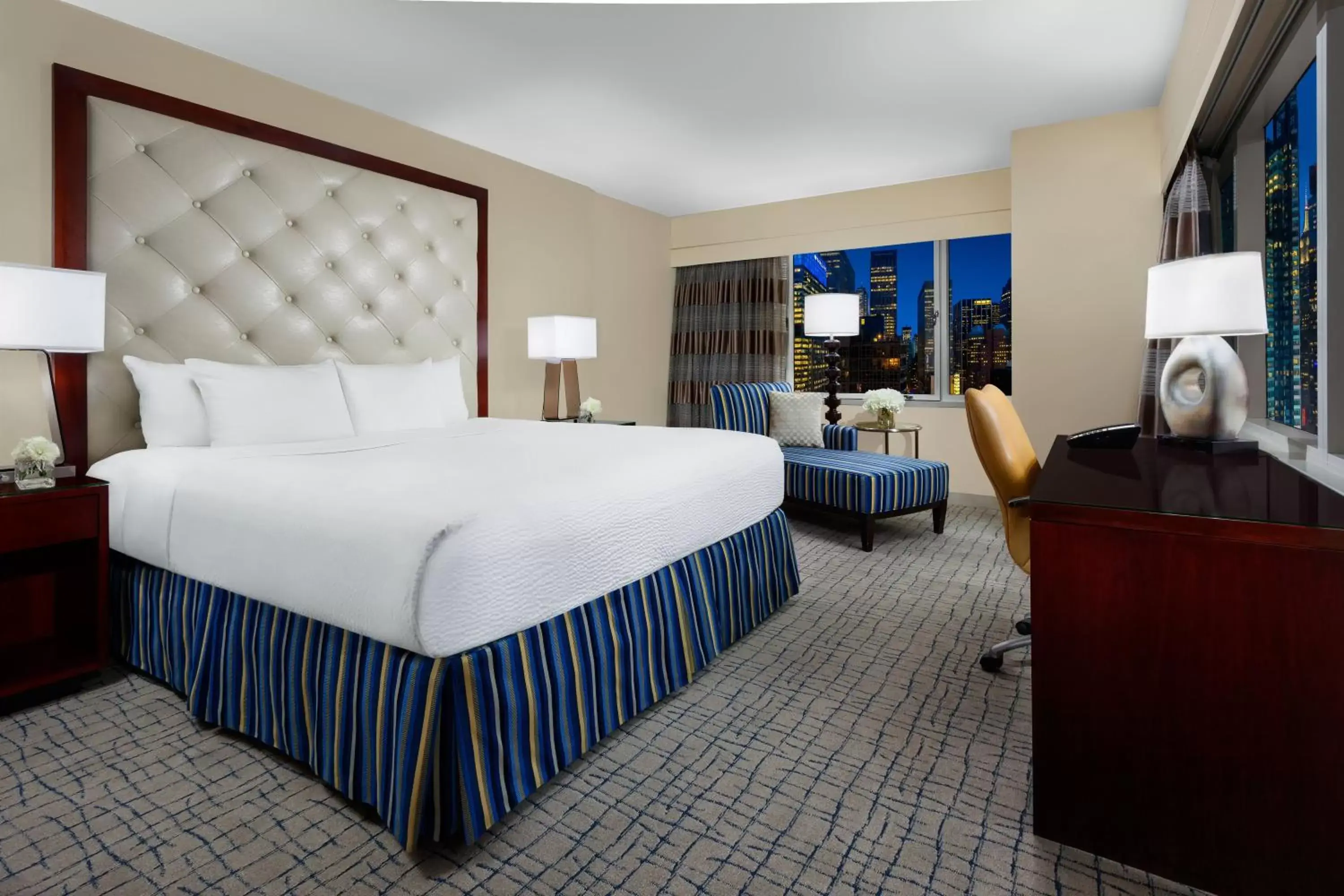 Photo of the whole room, Bed in Crowne Plaza Times Square Manhattan, an IHG Hotel