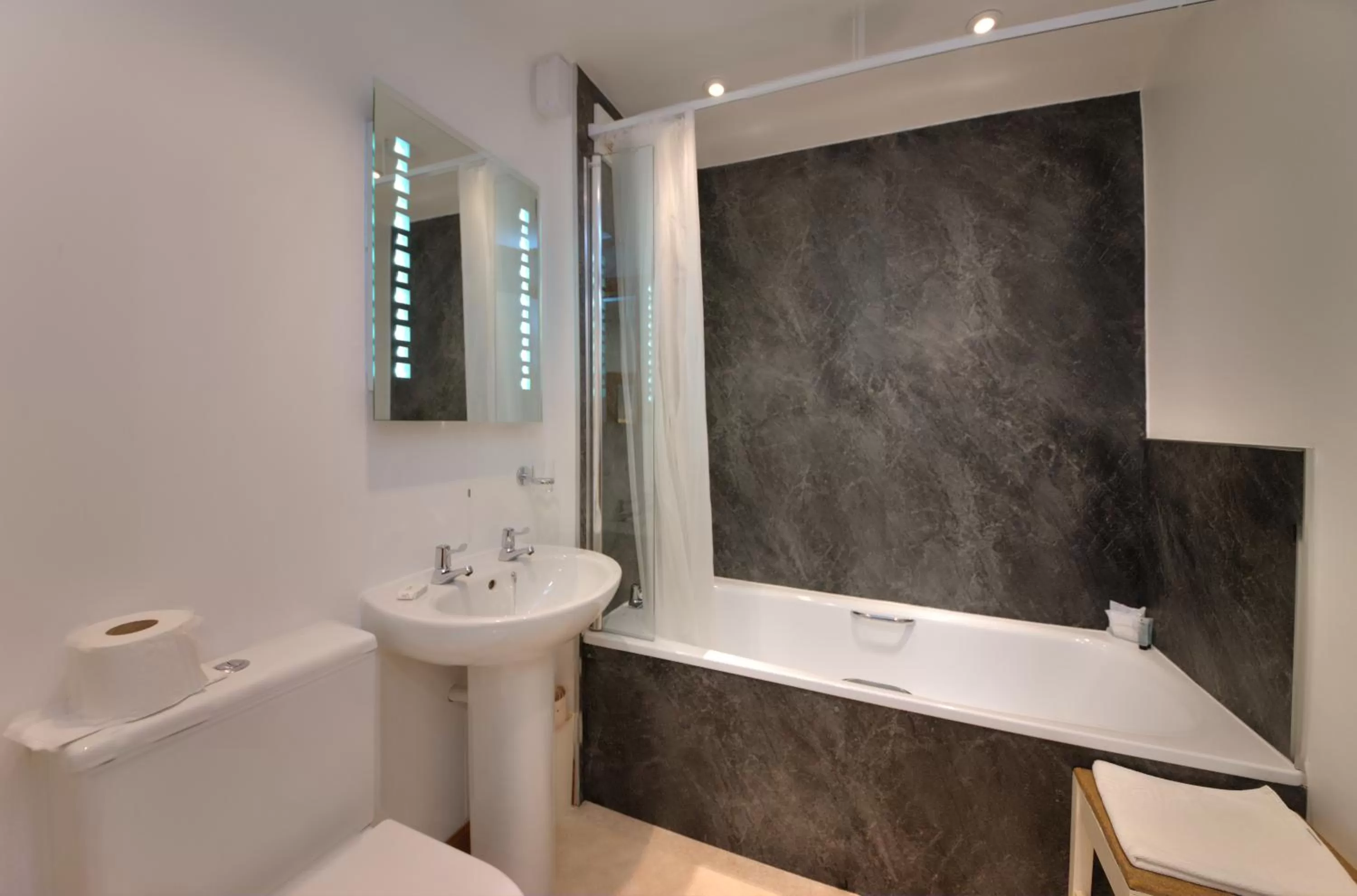 Bathroom in Falls of Lora Hotel