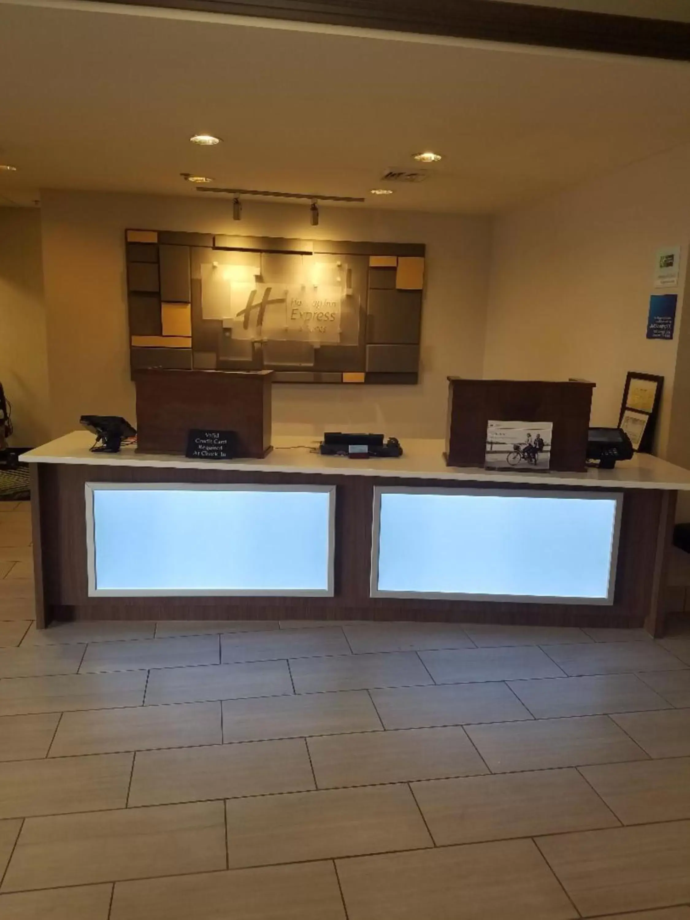 Property building, Lobby/Reception in Holiday Inn Express Hotel & Suites Kingsport-Meadowview I-26, an IHG Hotel