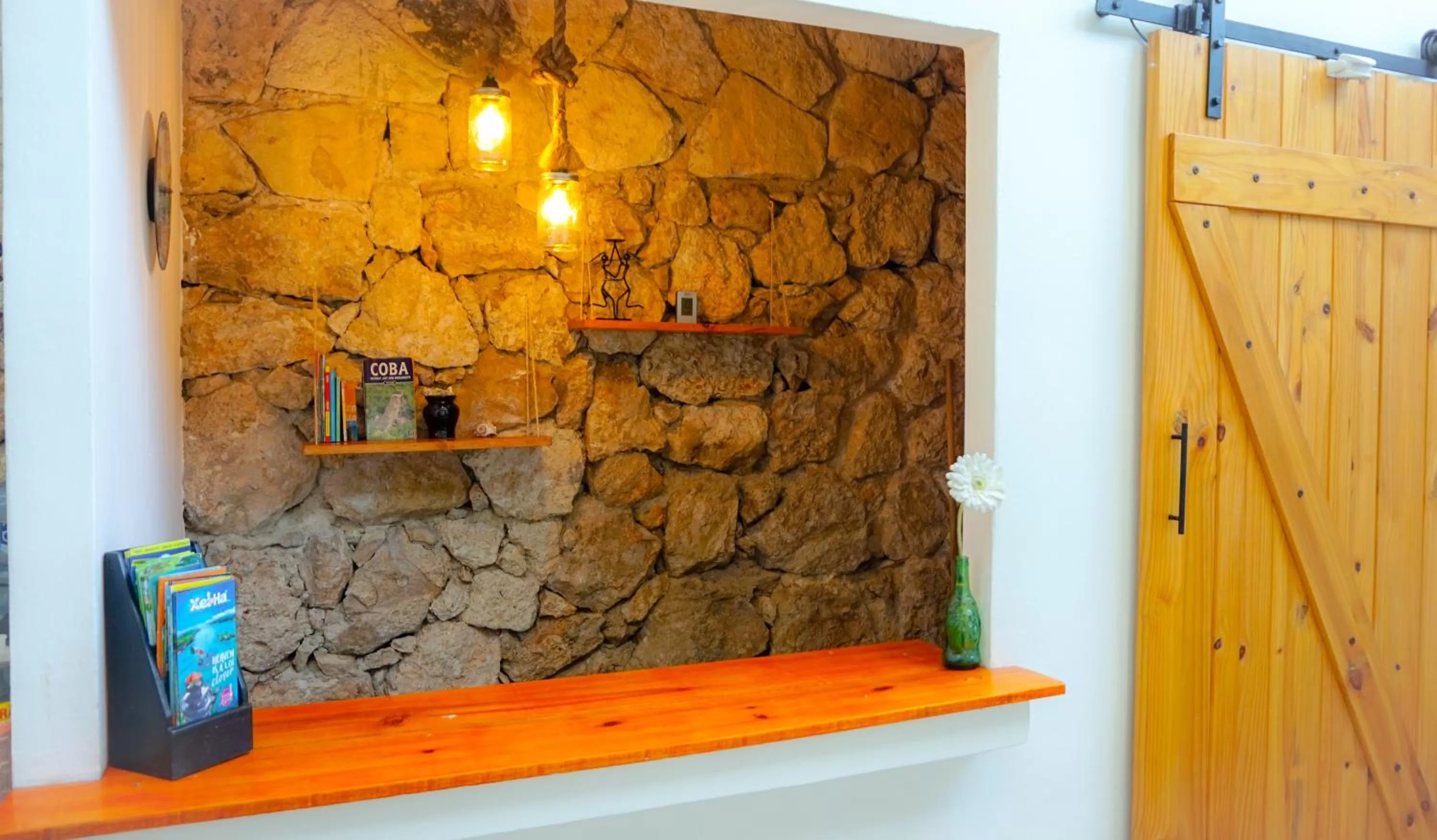 Facade/entrance in Les Suites Calle 2 by Galian