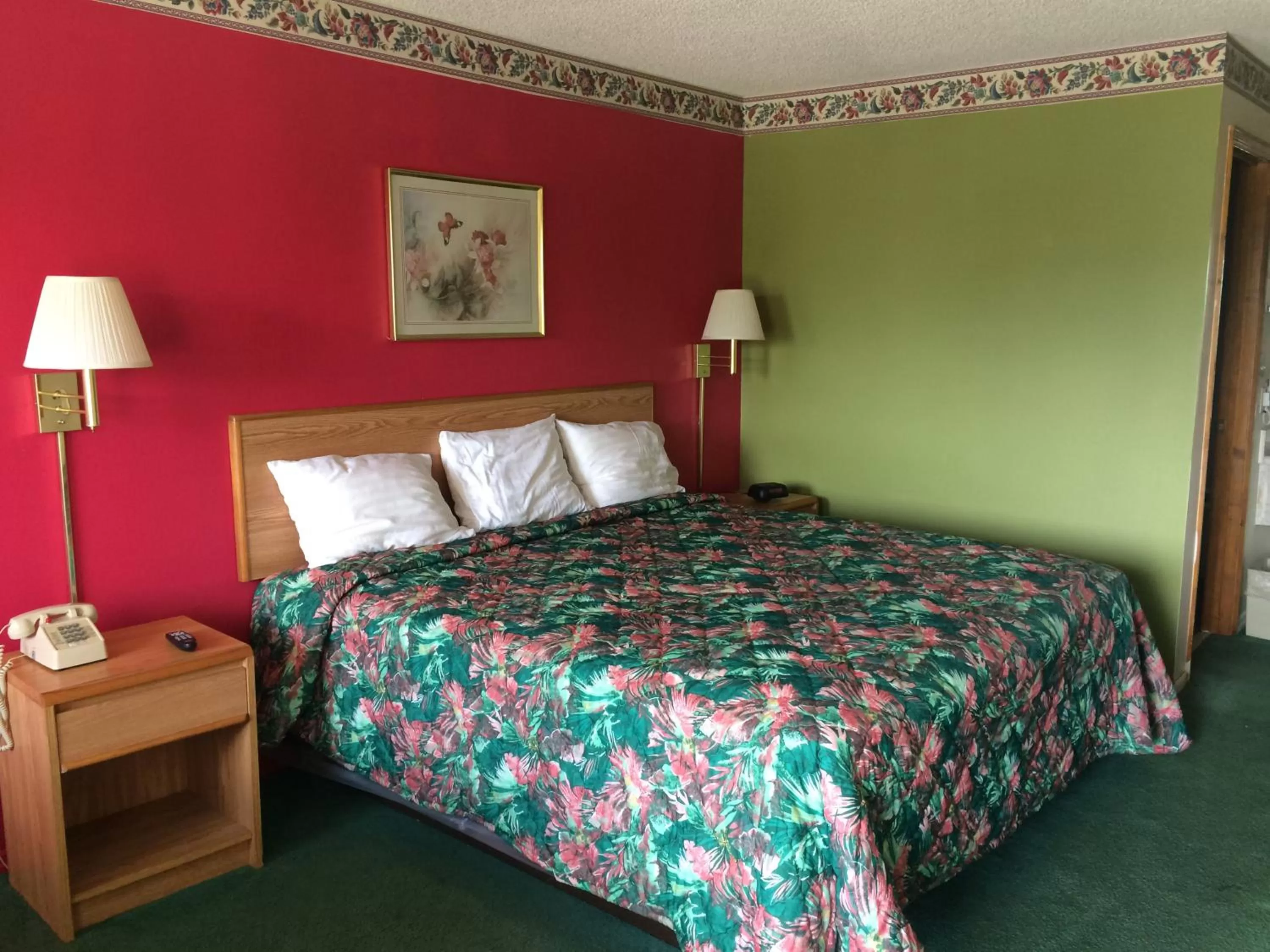 Bed in Western Motel - Camilla