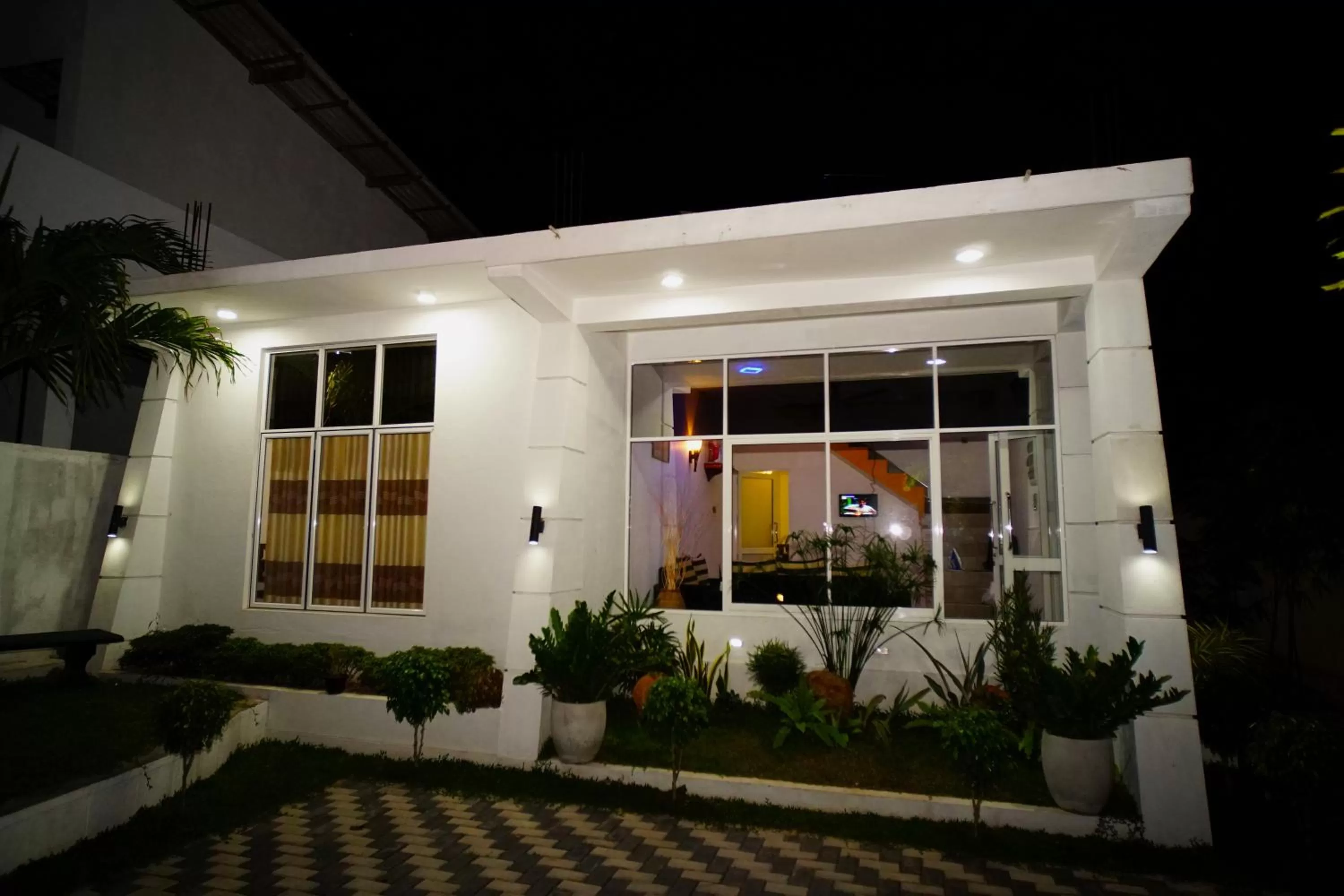 Airport 4 Season Transit Hotel