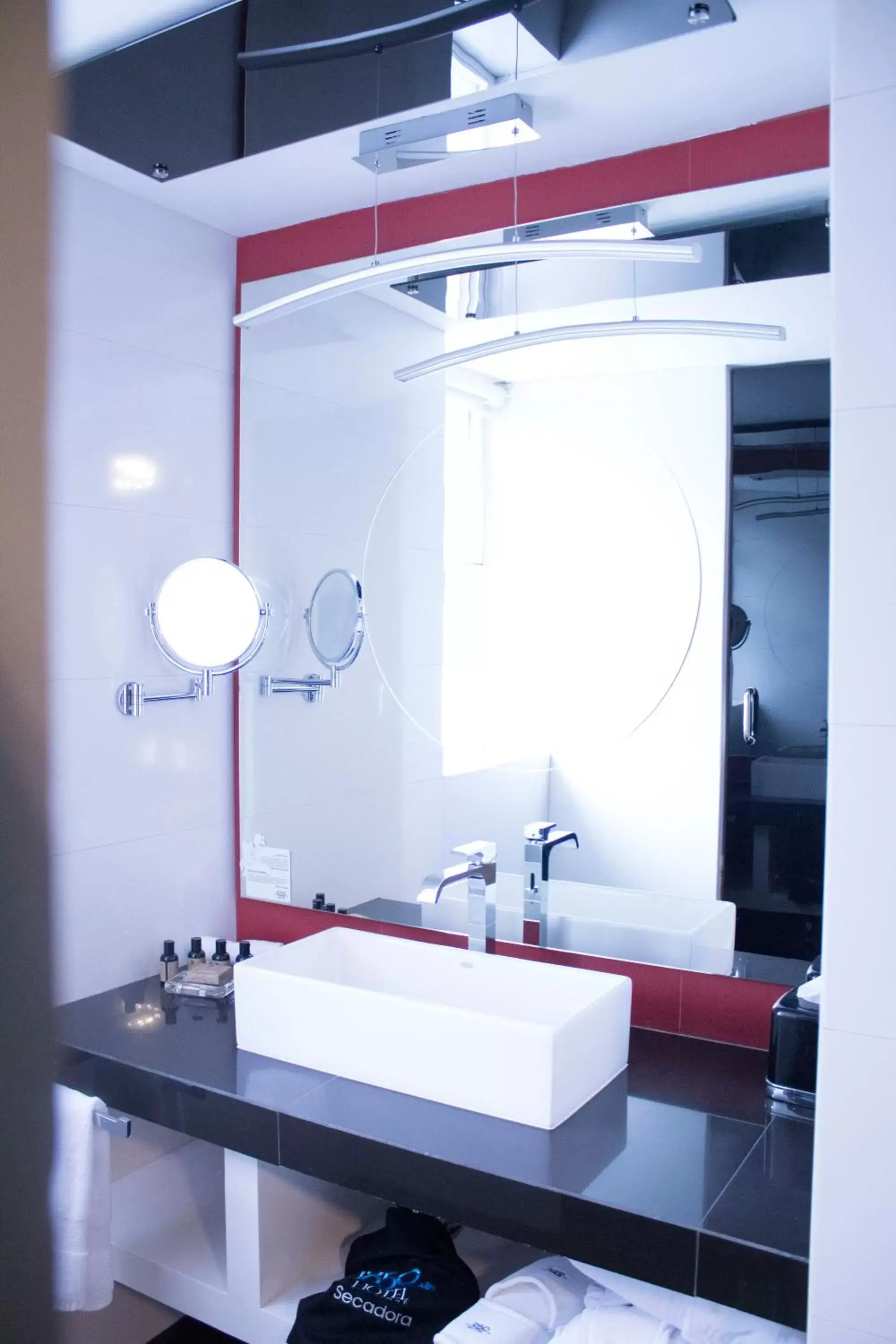 Bathroom in 1850 Hotel Boutique